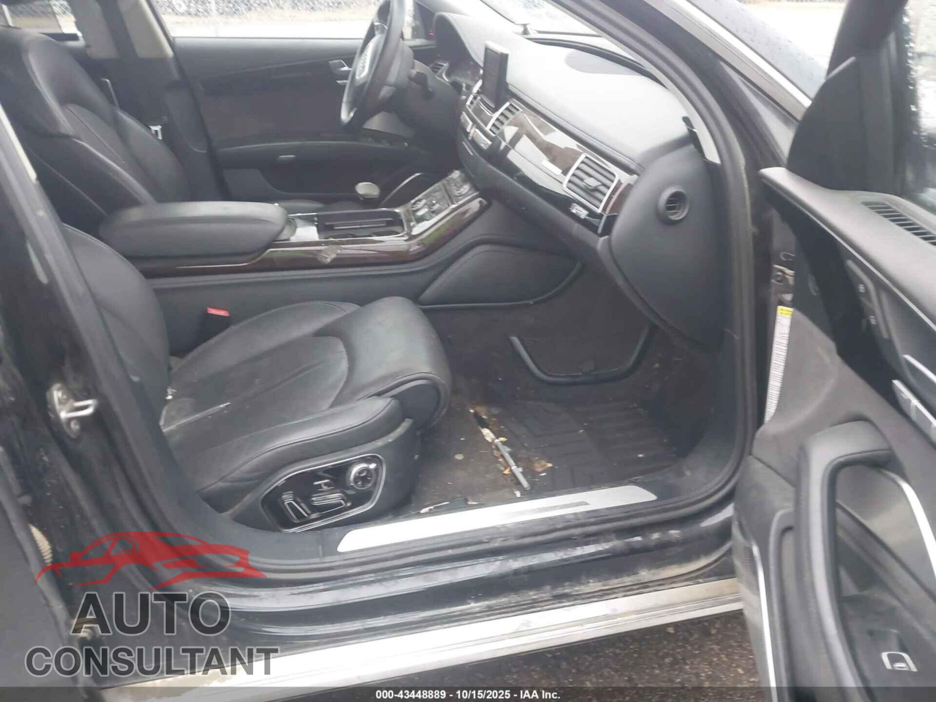 AUDI A8 L 2012 - WAURVAFD5CN016448