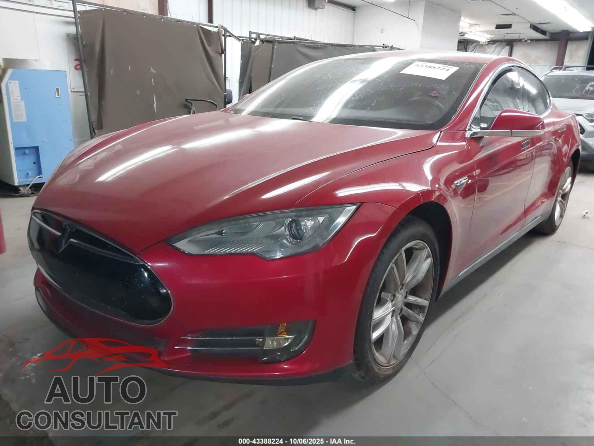 TESLA MODEL S 2013 - 5YJSA1CN2DFP16568