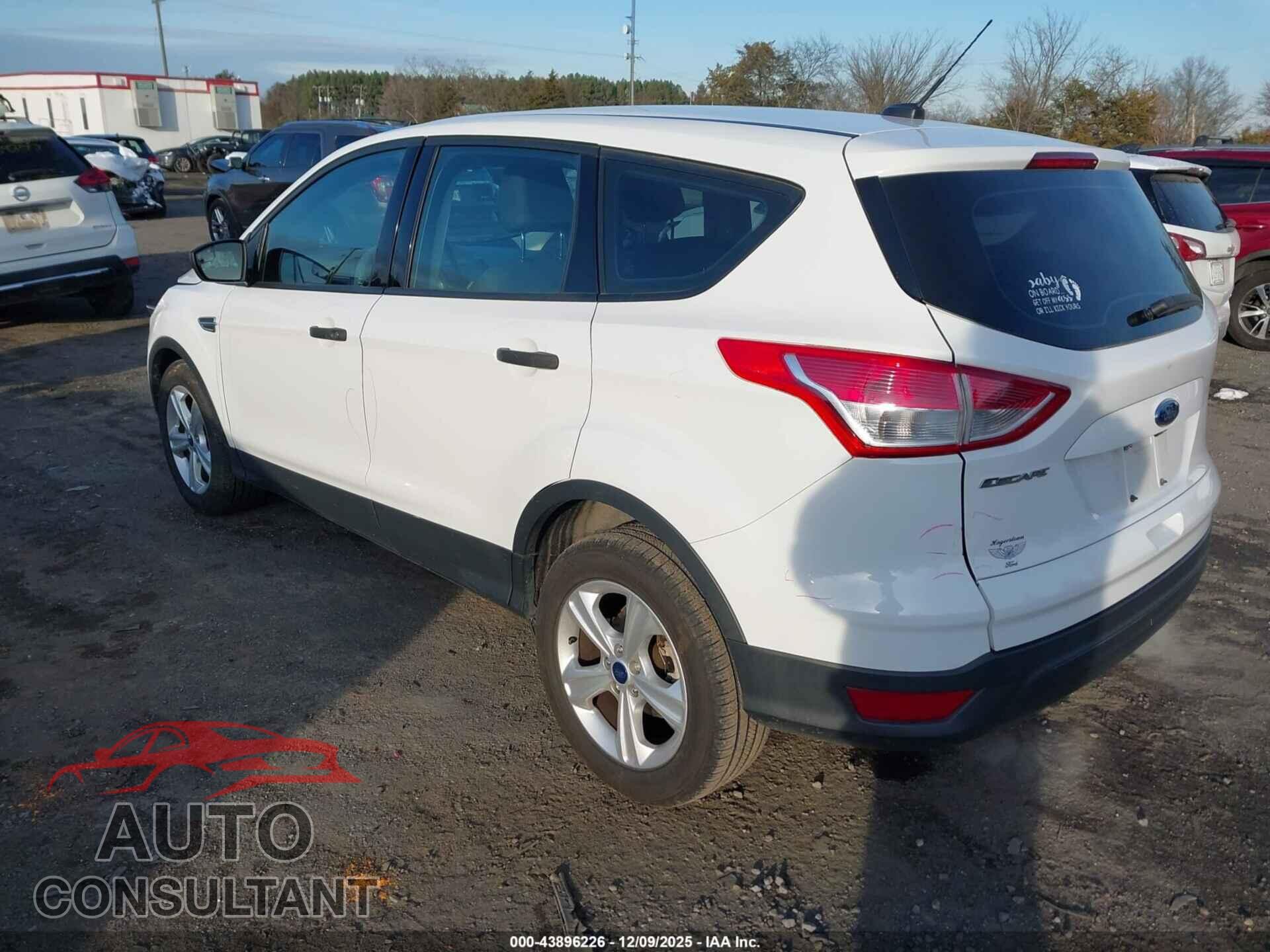 FORD ESCAPE 2016 - 1FMCU0F75GUB31994