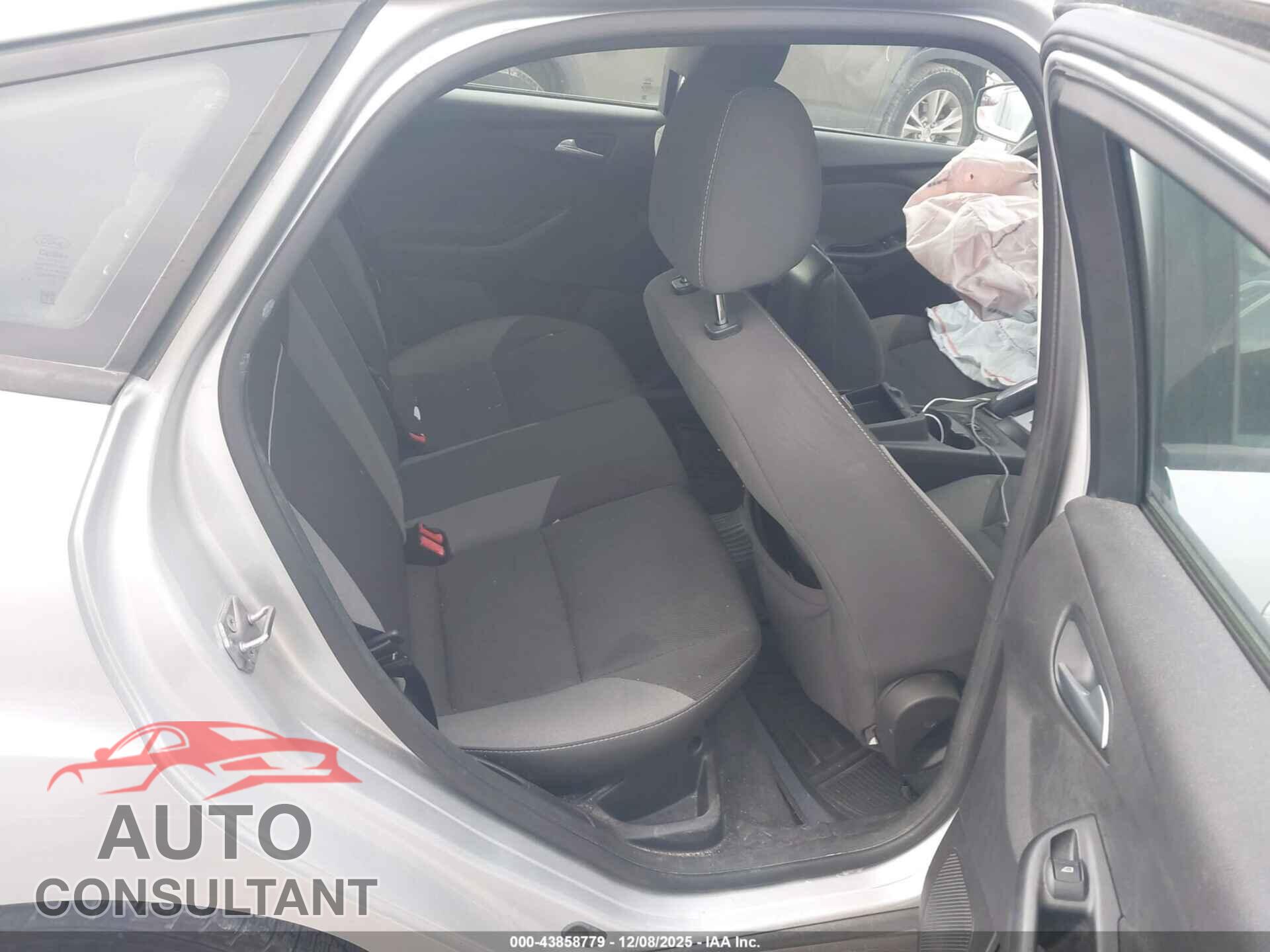 FORD FOCUS 2013 - 1FADP3K25DL200900