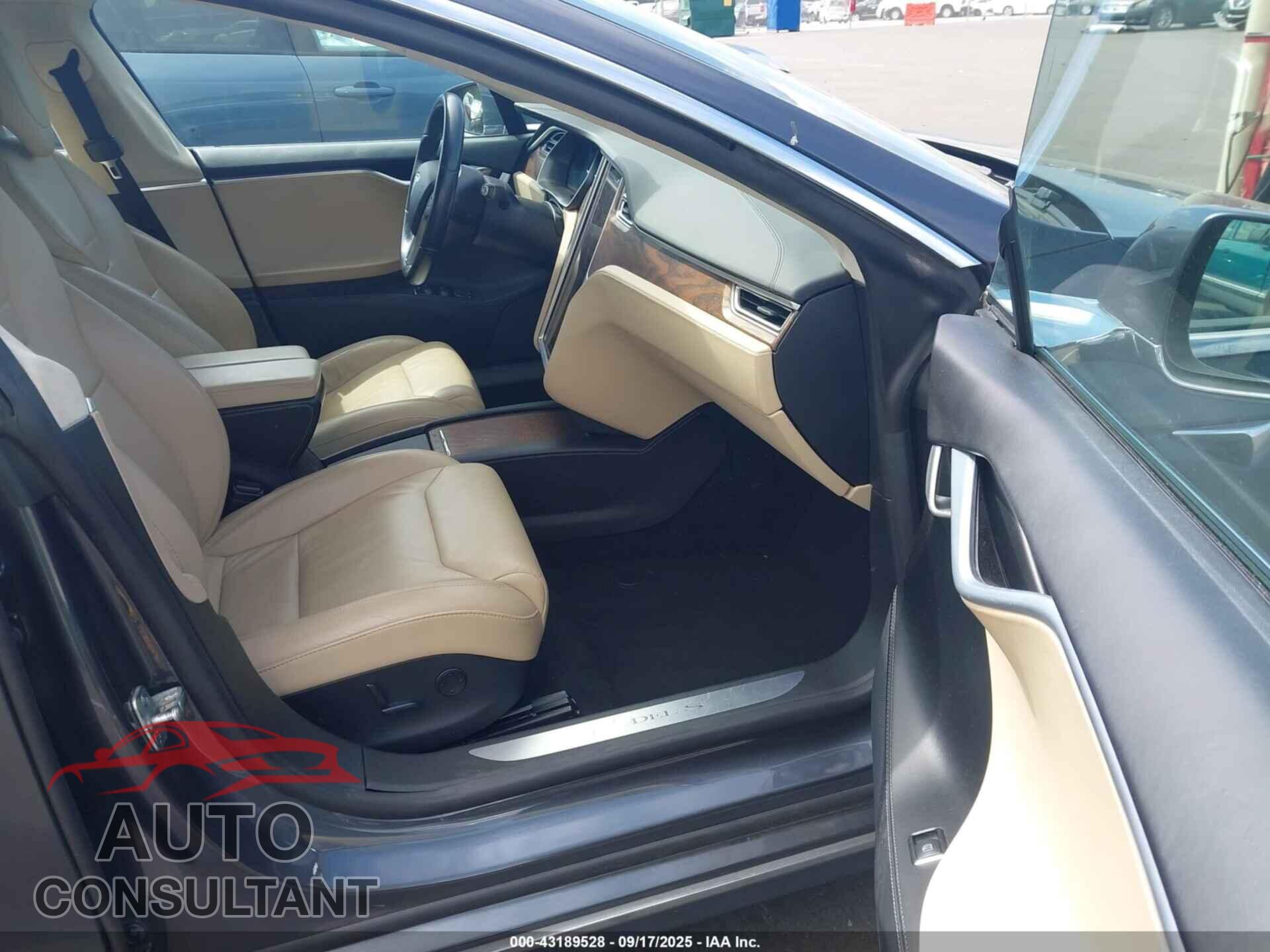 TESLA MODEL S 2017 - 5YJSA1E26HF209326