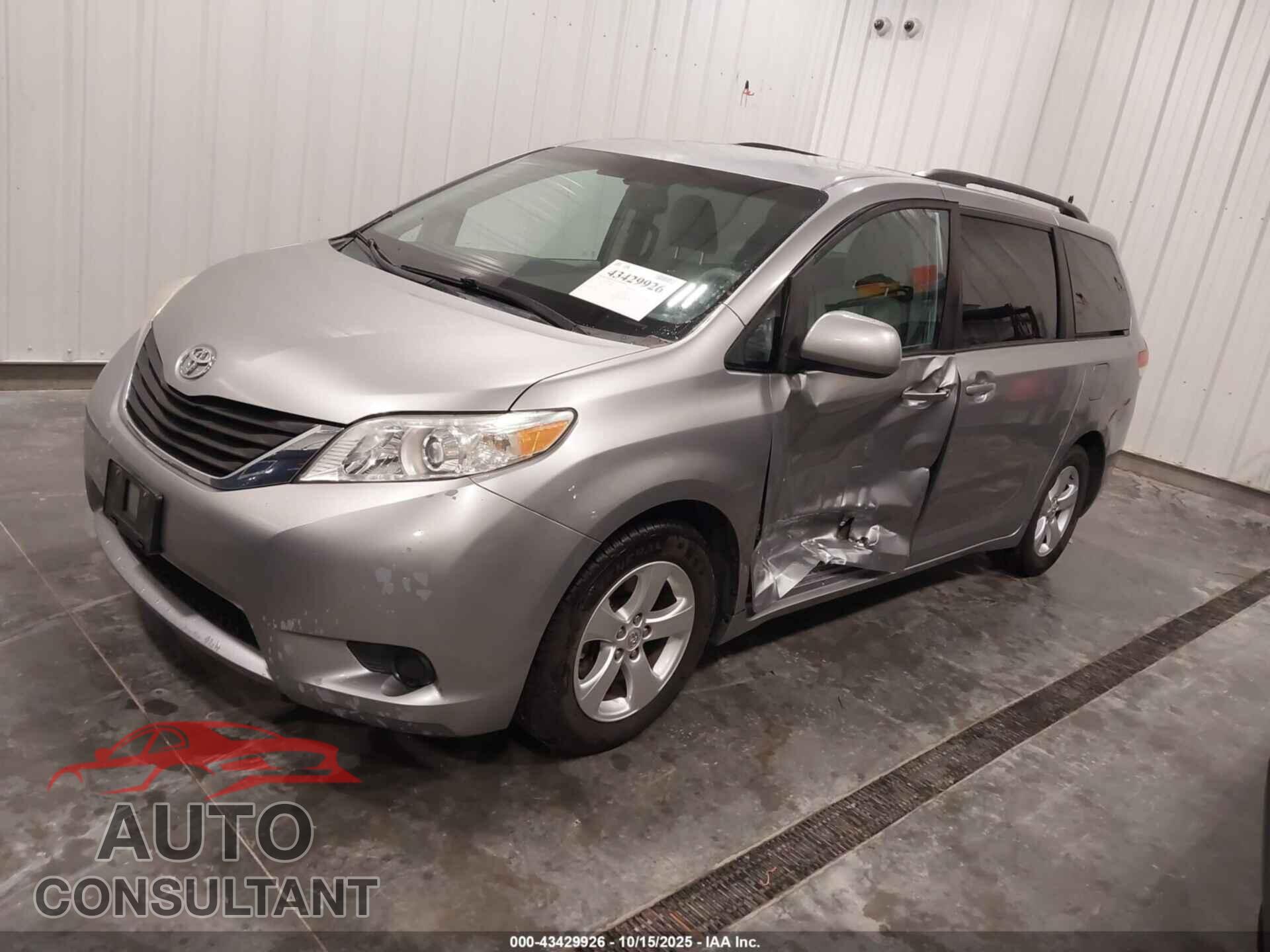 TOYOTA SIENNA 2013 - 5TDKK3DC8DS388008