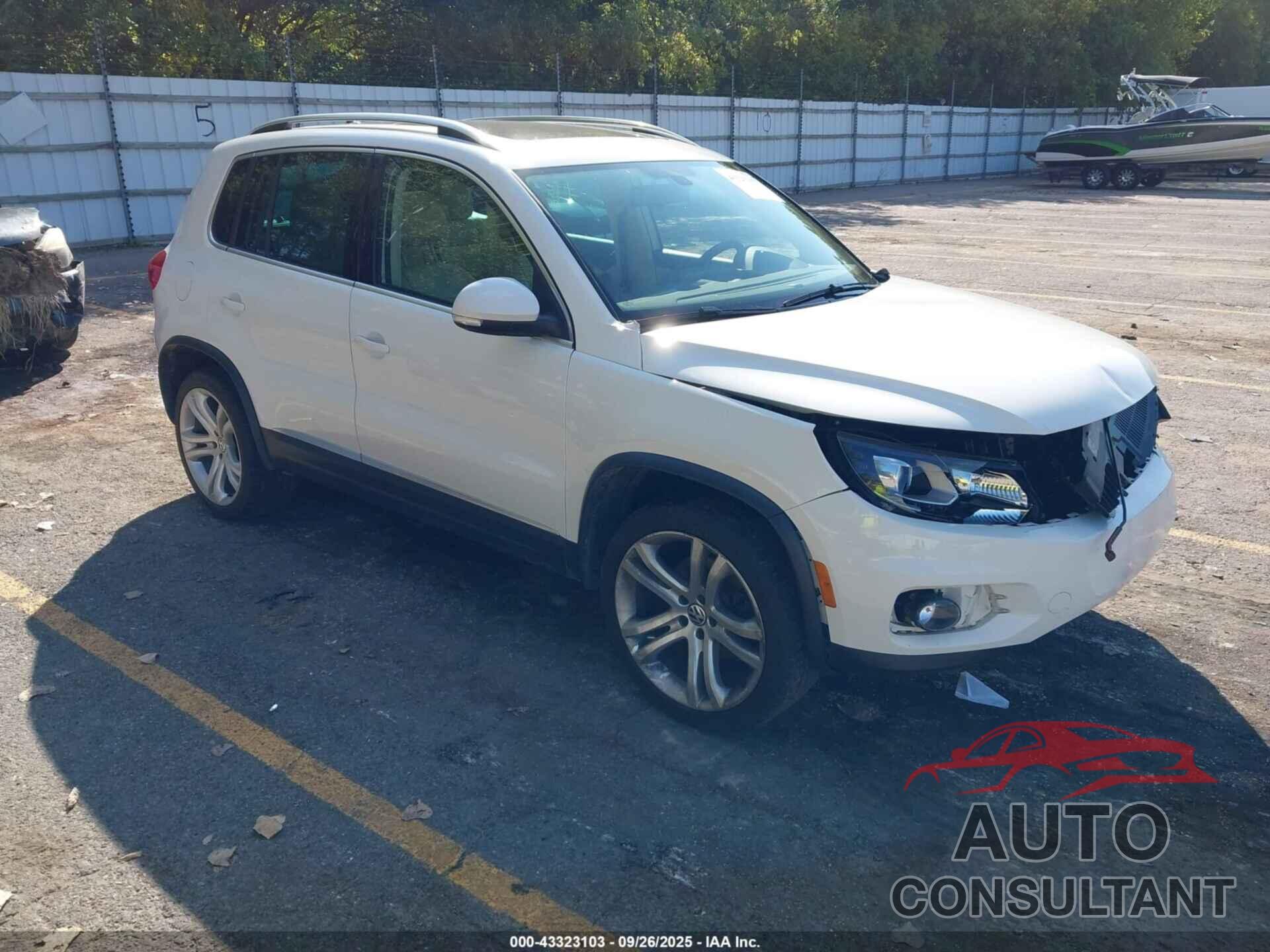 VOLKSWAGEN TIGUAN 2012 - WVGBV7AX9CW554133