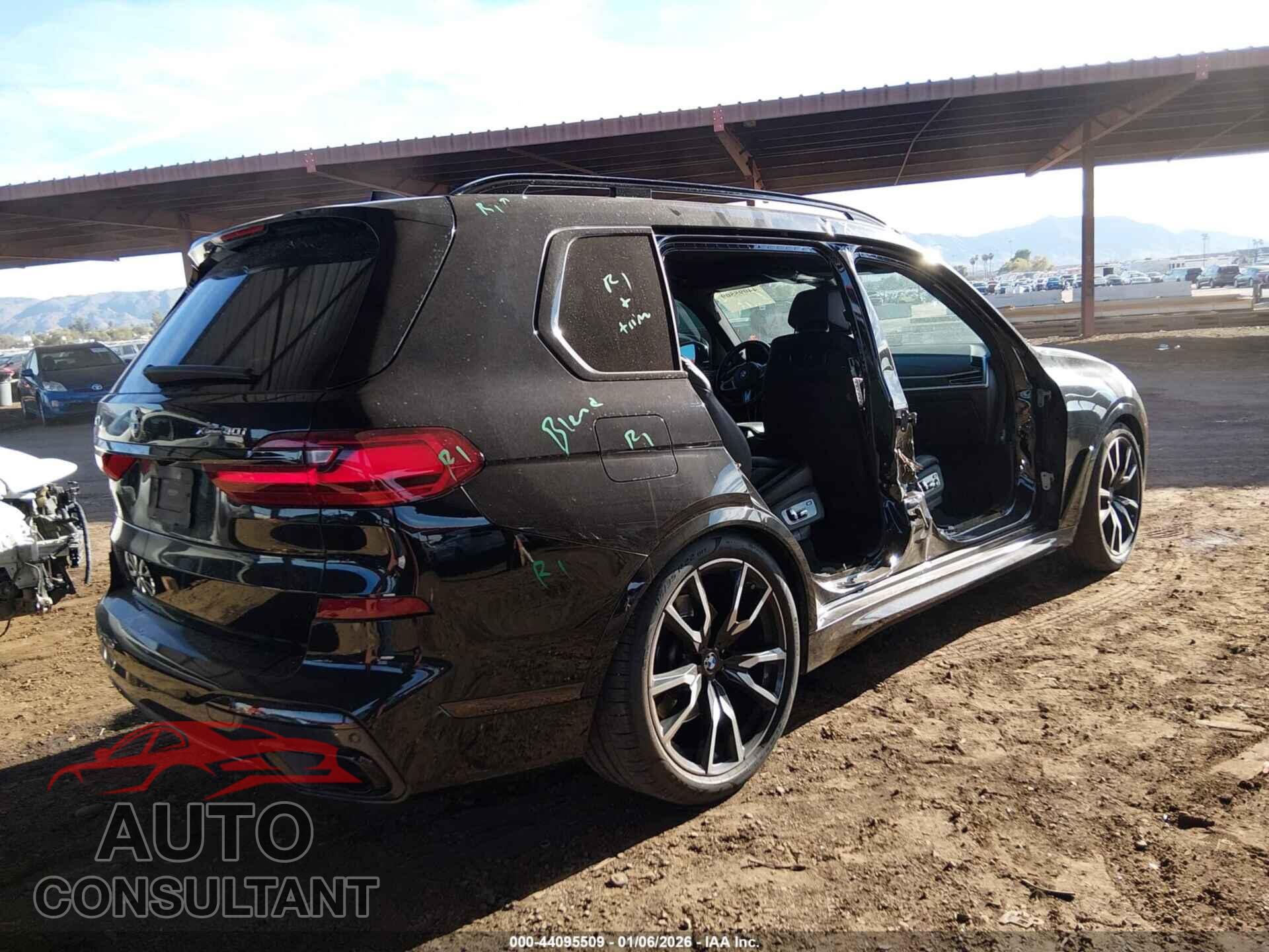 BMW X7 2020 - 5UXCW2C00L9C79356