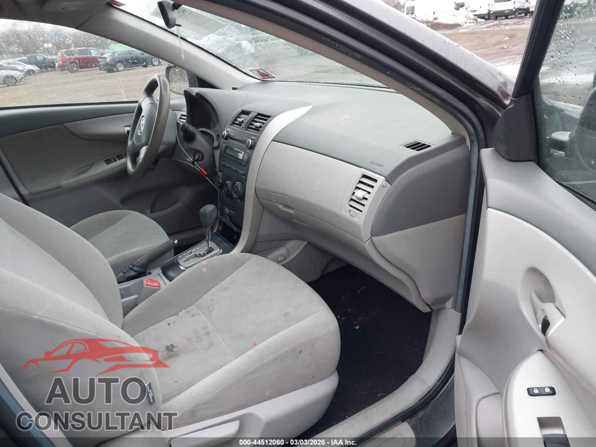 TOYOTA COROLLA 2010 - 2T1BU4EE0AC496496