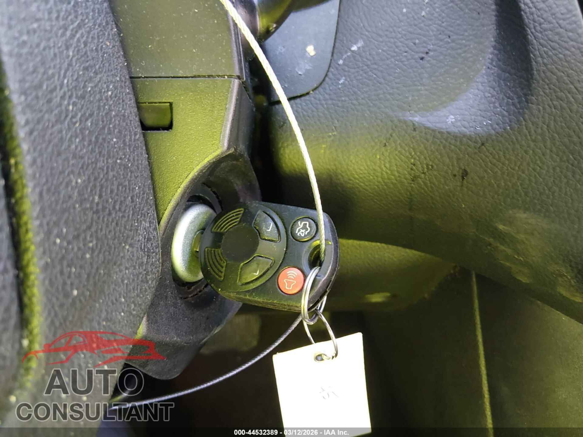 FORD FOCUS 2015 - 1FADP3F25FL234025