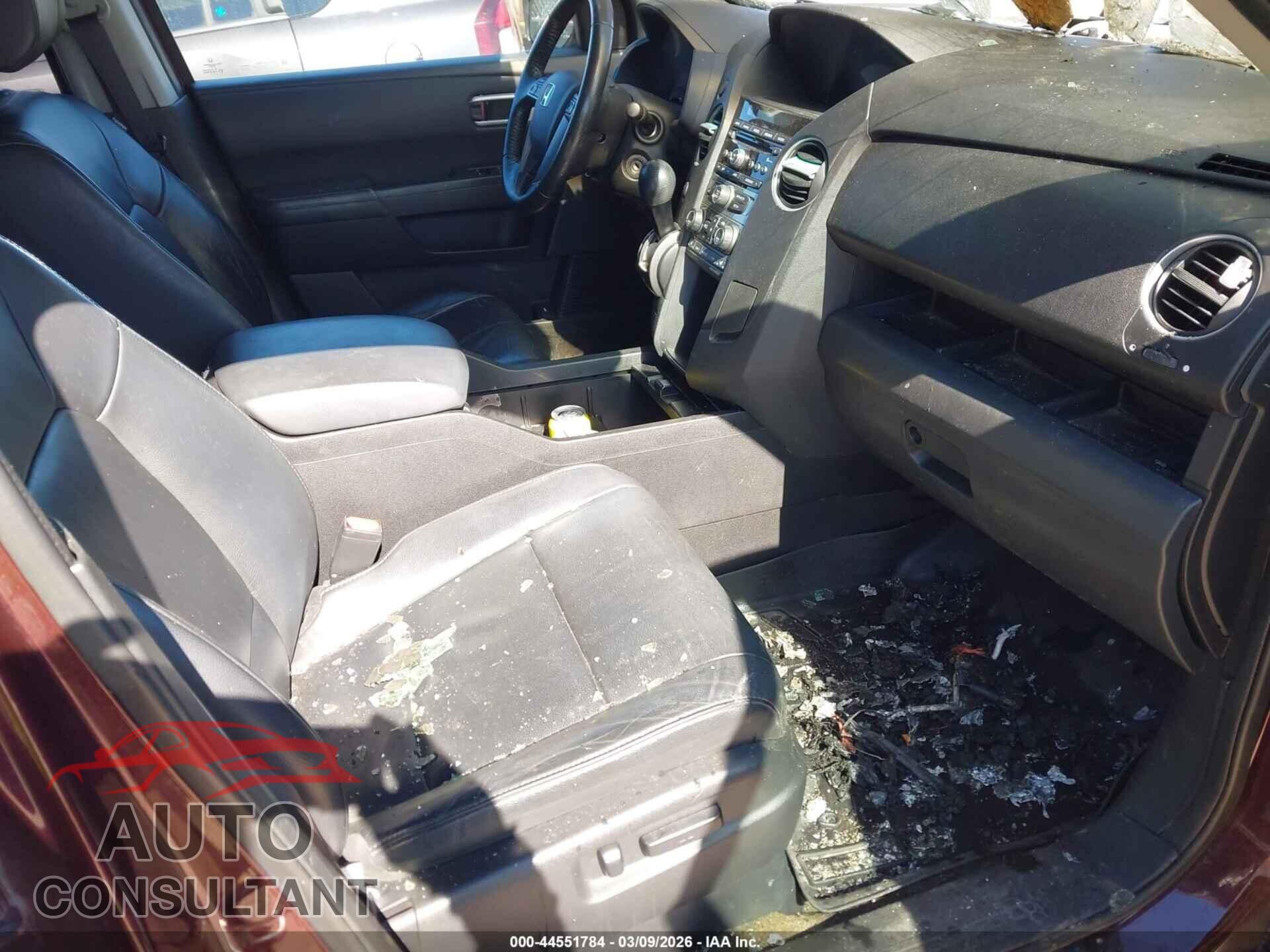 HONDA PILOT 2015 - 5FNYF4H5XFB029072