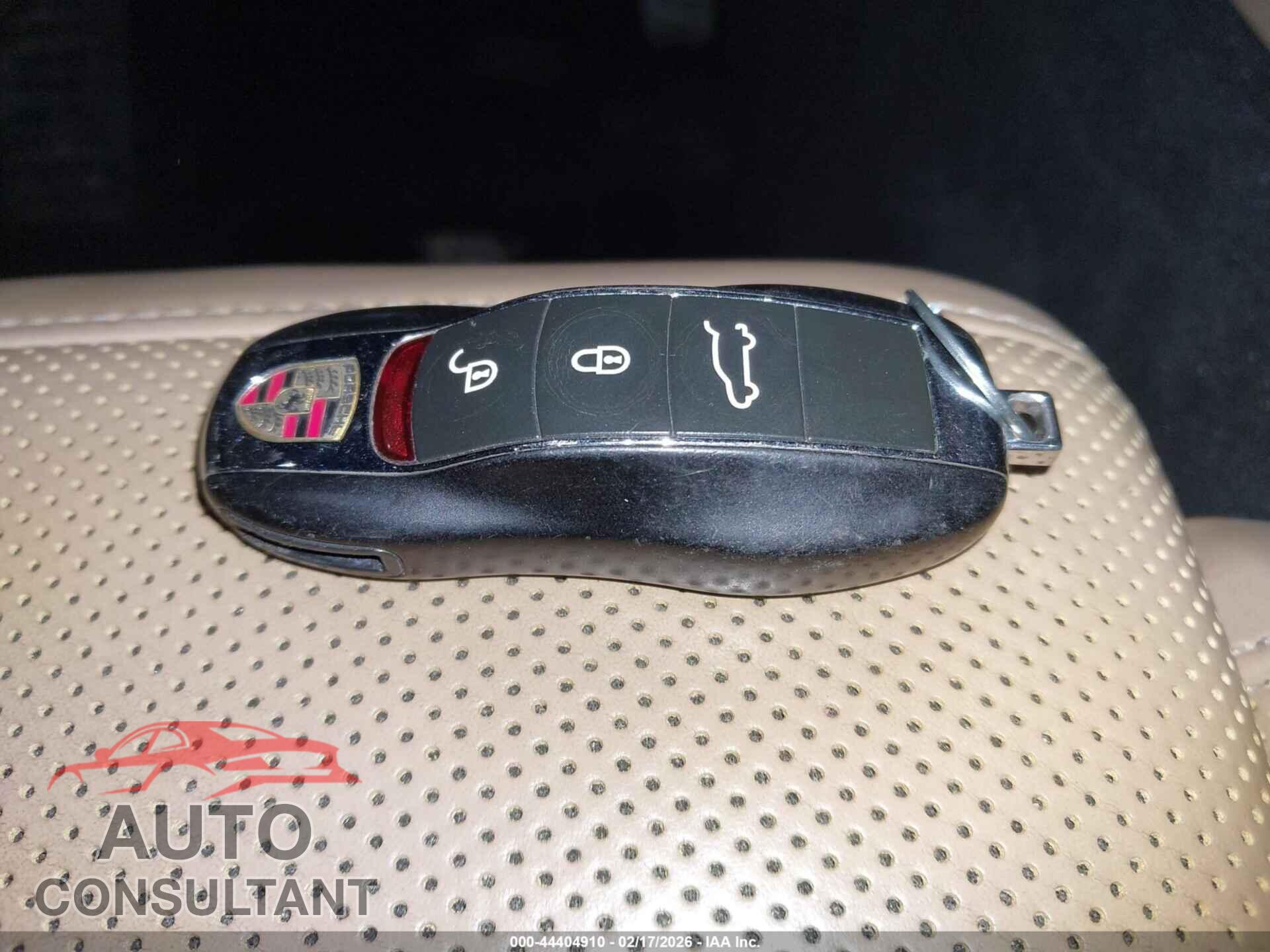PORSCHE CAYENNE 2016 - WP1AA2A27GKA12317