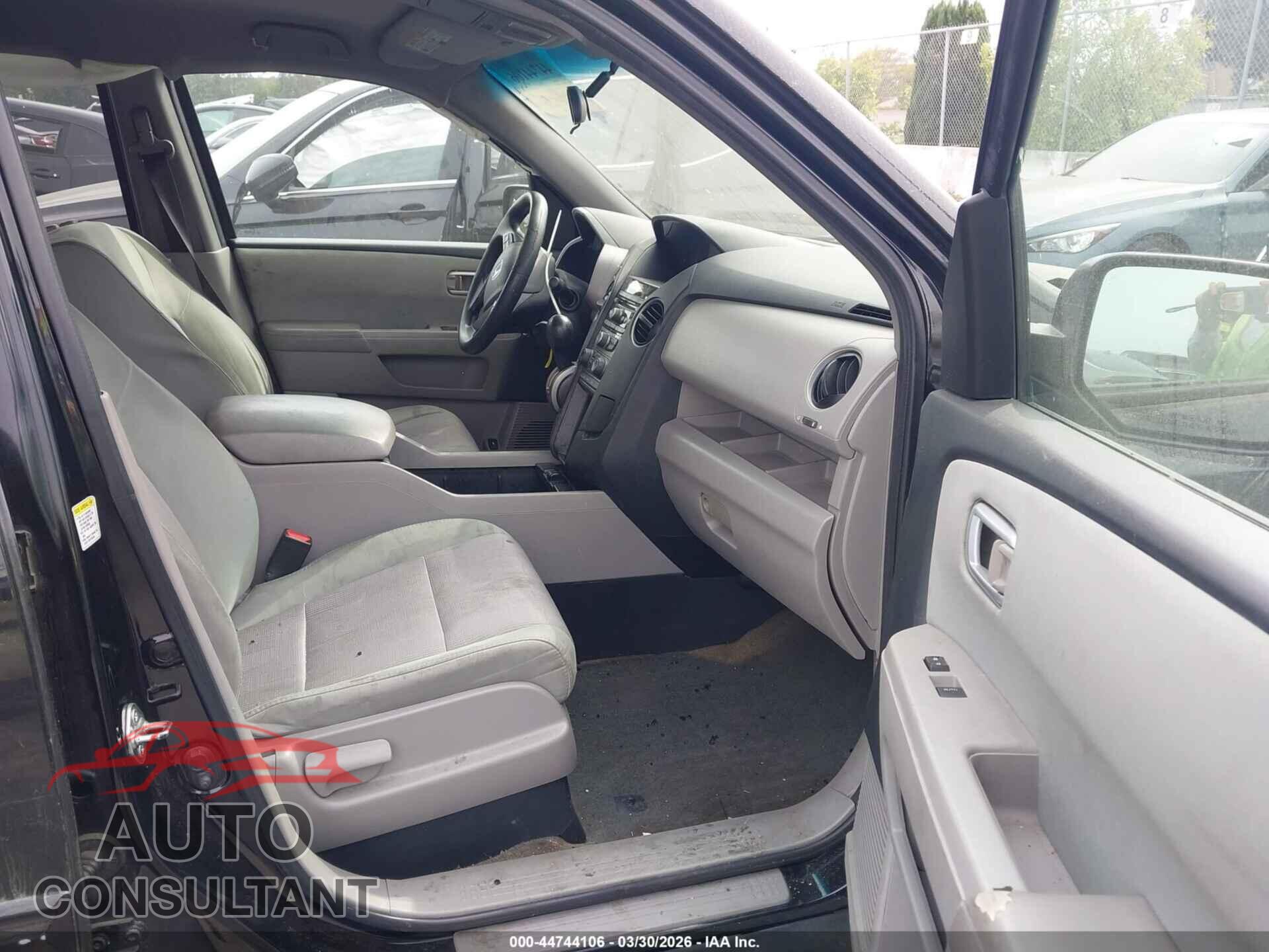 HONDA PILOT 2015 - 5FNYF3H41FB030077