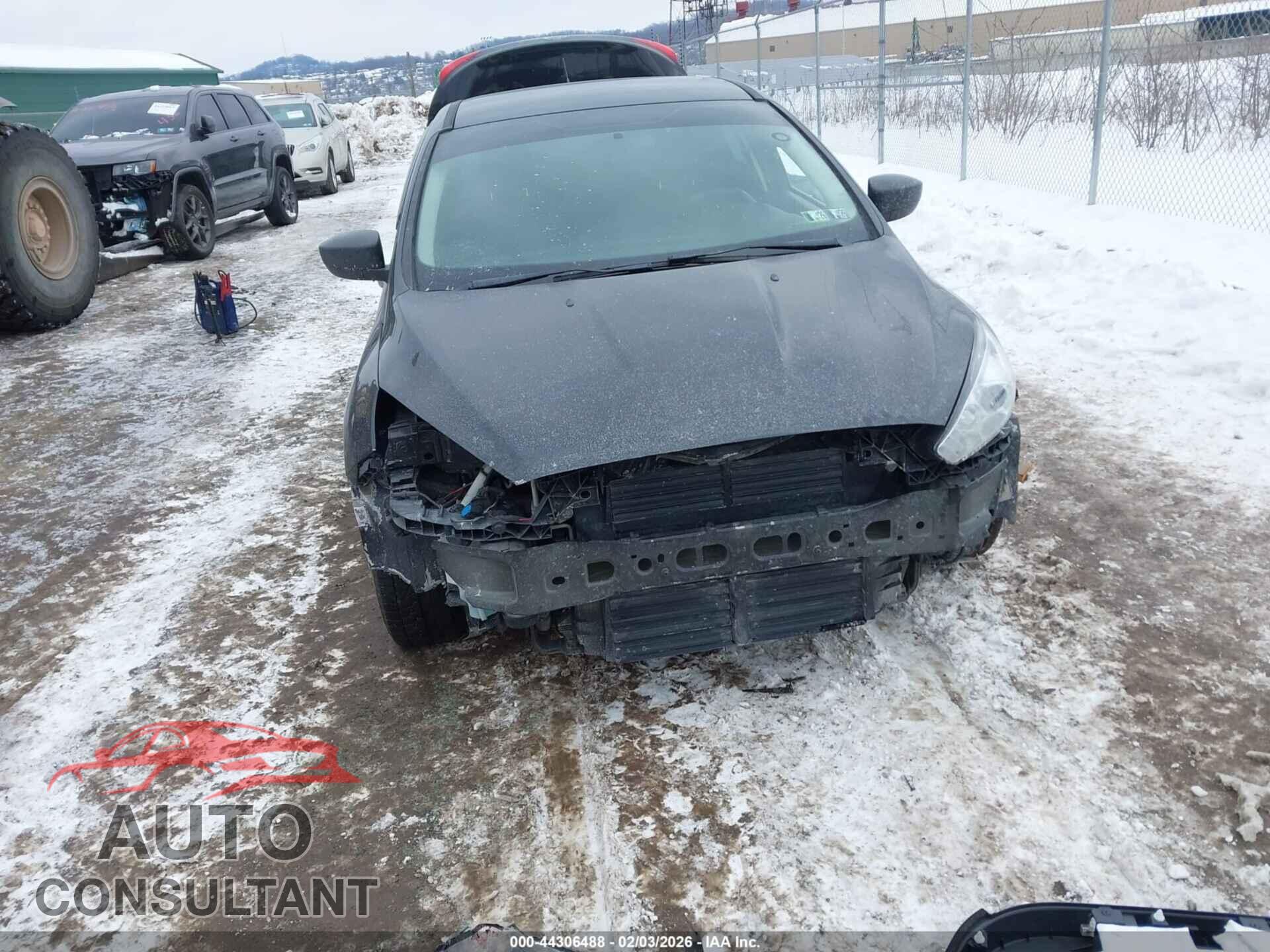 FORD FOCUS 2016 - 1FADP3E22GL201549