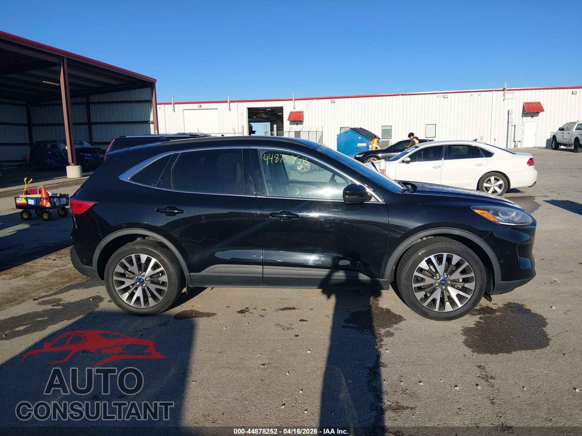 FORD ESCAPE 2020 - 1FMCU9J91LUA22861
