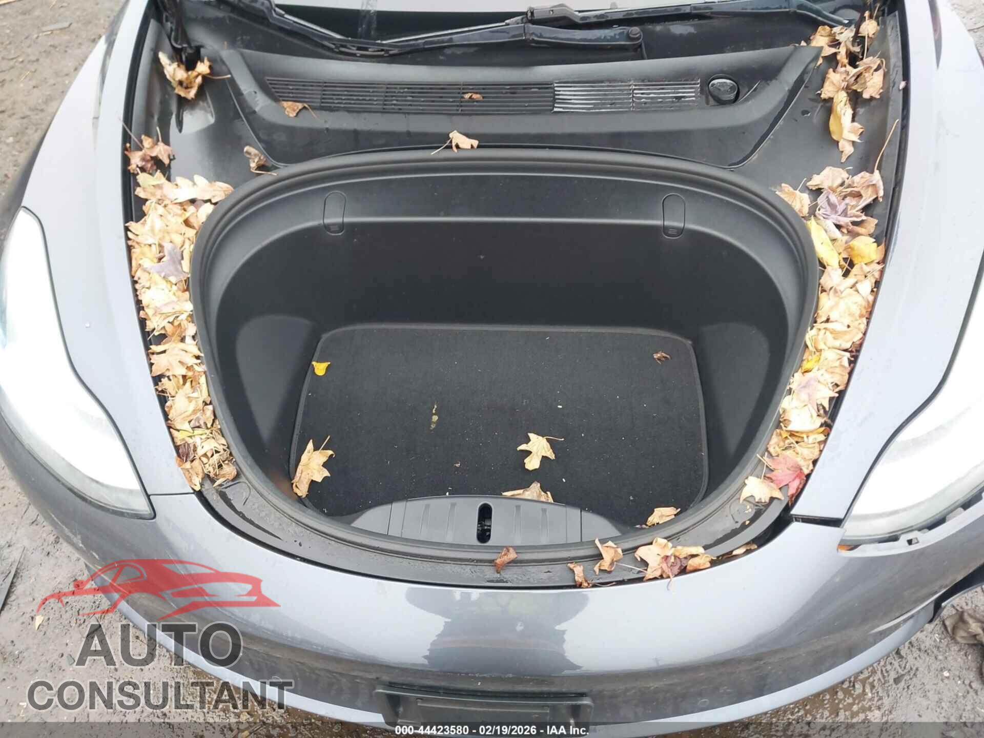 TESLA MODEL 3 2018 - 5YJ3E1EA4JF123647