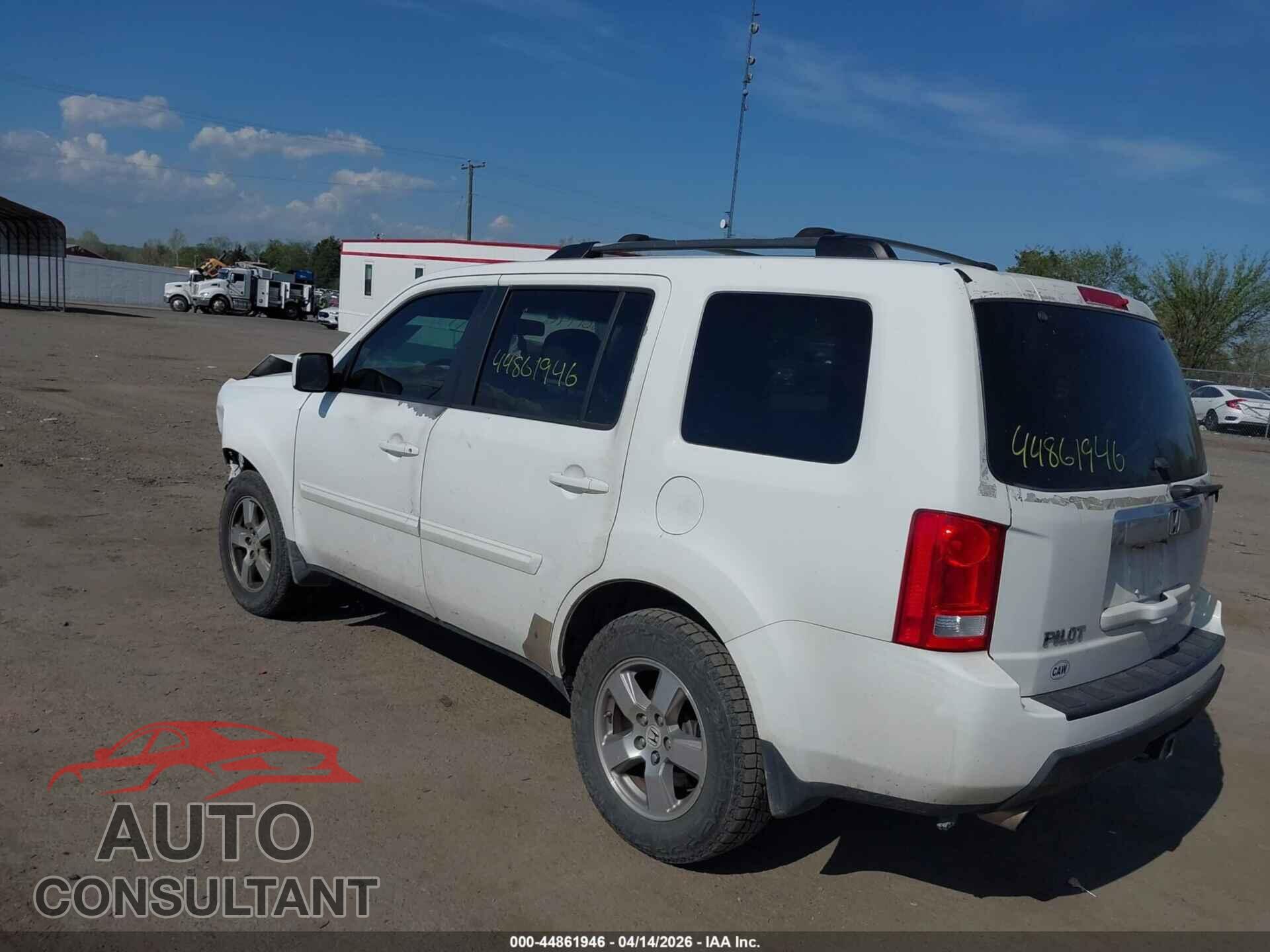 HONDA PILOT 2011 - 5FNYF3H53BB006768