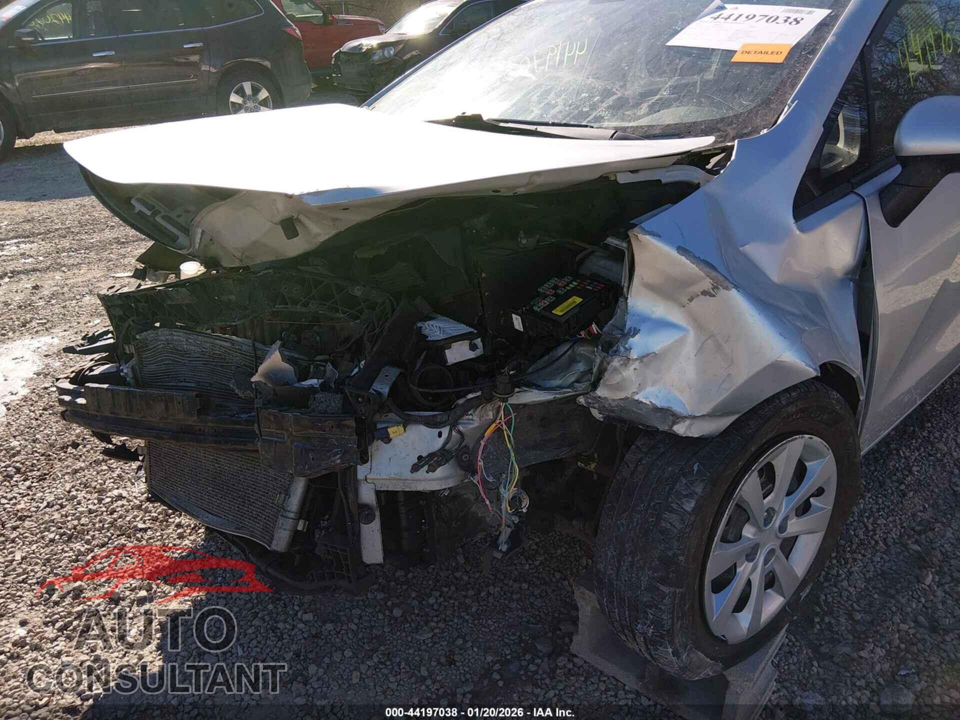 KIA RIO 2013 - KNADN4A37D6200943