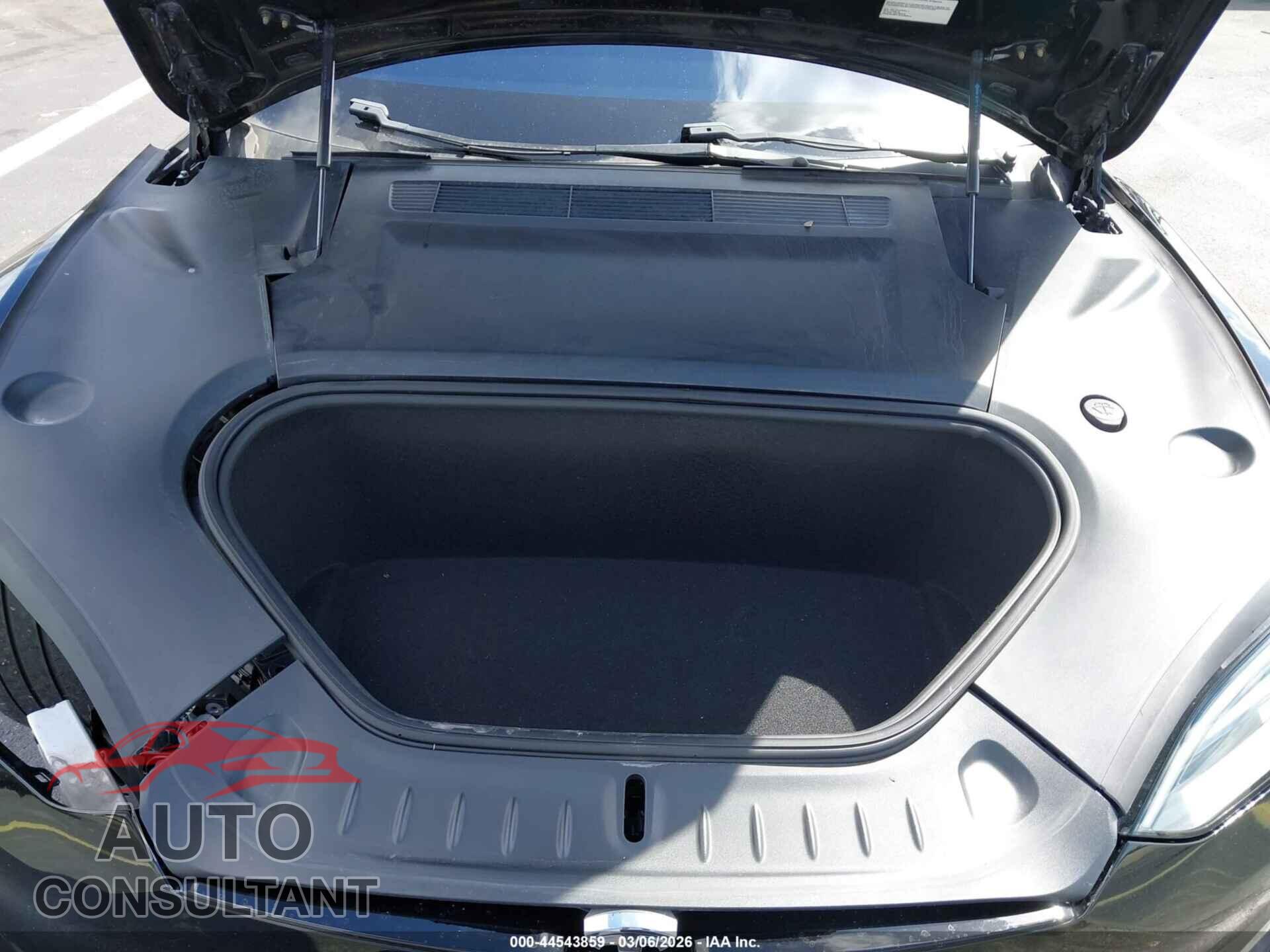 TESLA MODEL S 2022 - 5YJSA1E56NF476942