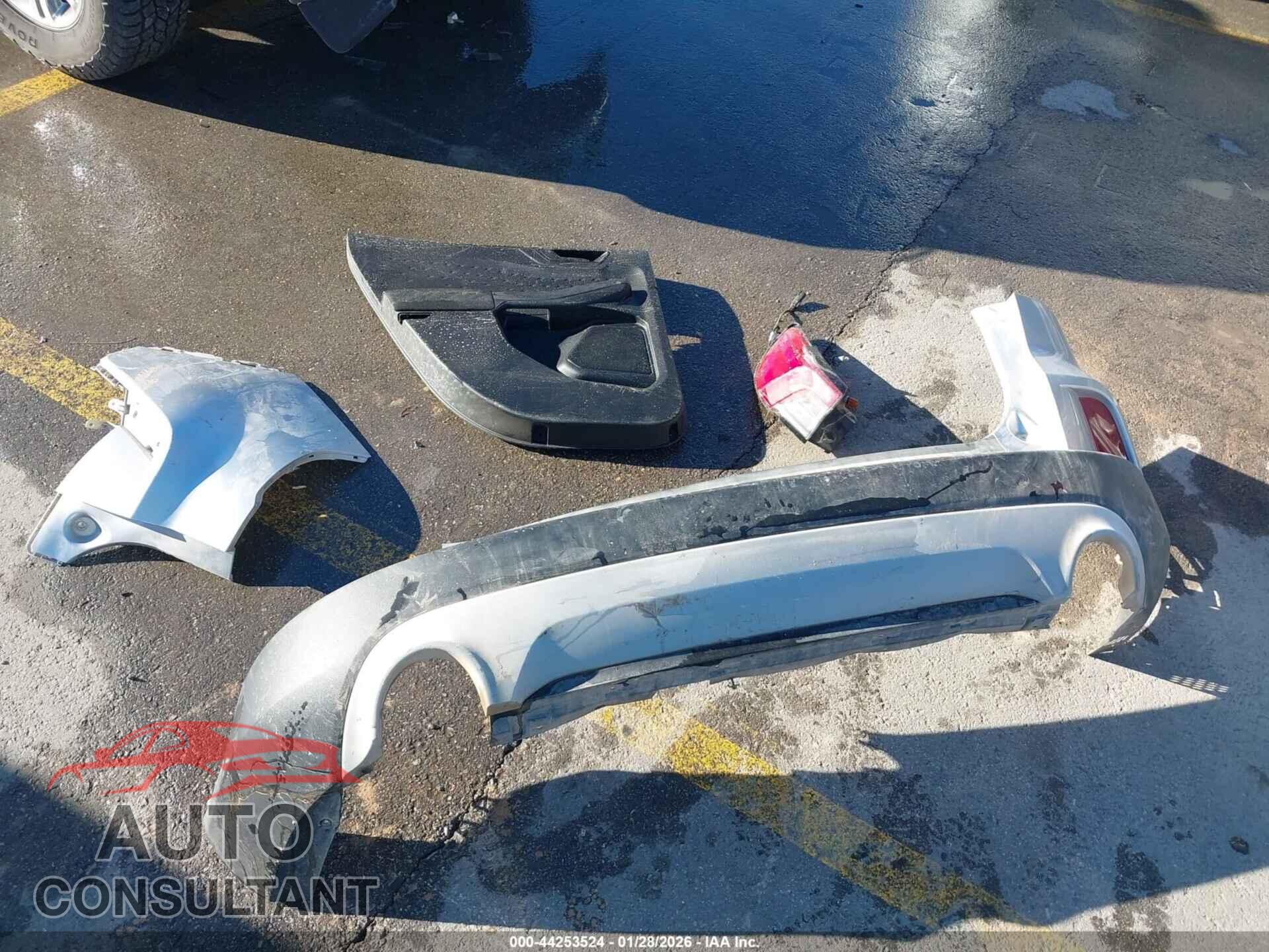 FORD ESCAPE 2020 - 1FMCU0F60LUA38804