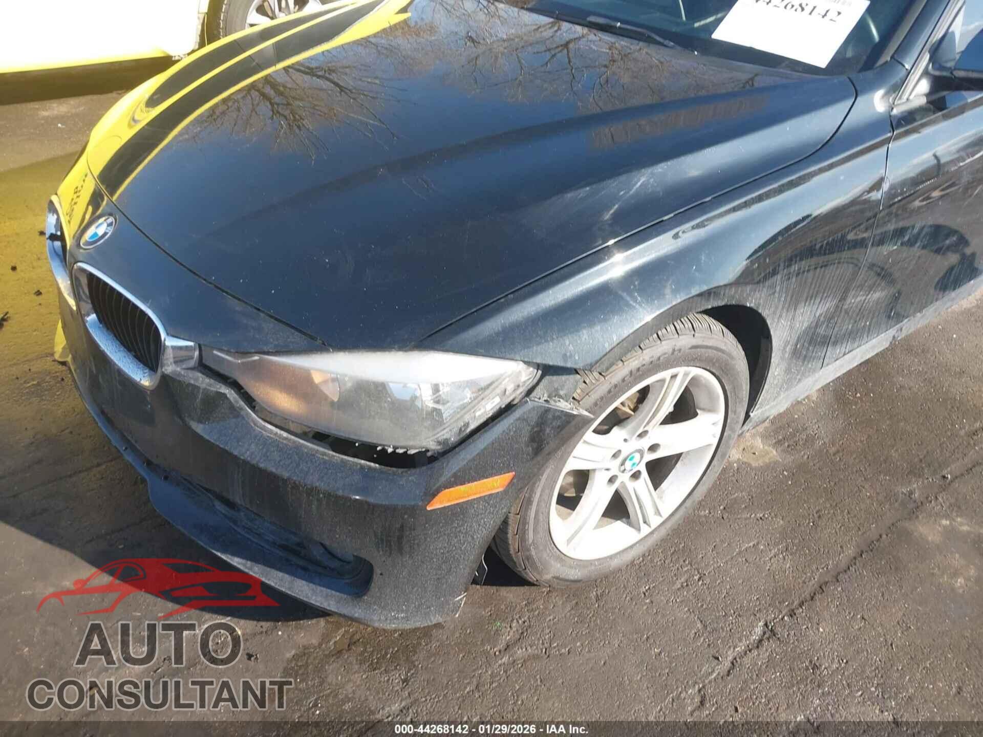 BMW 320I 2013 - WBA3C3C58DF982096