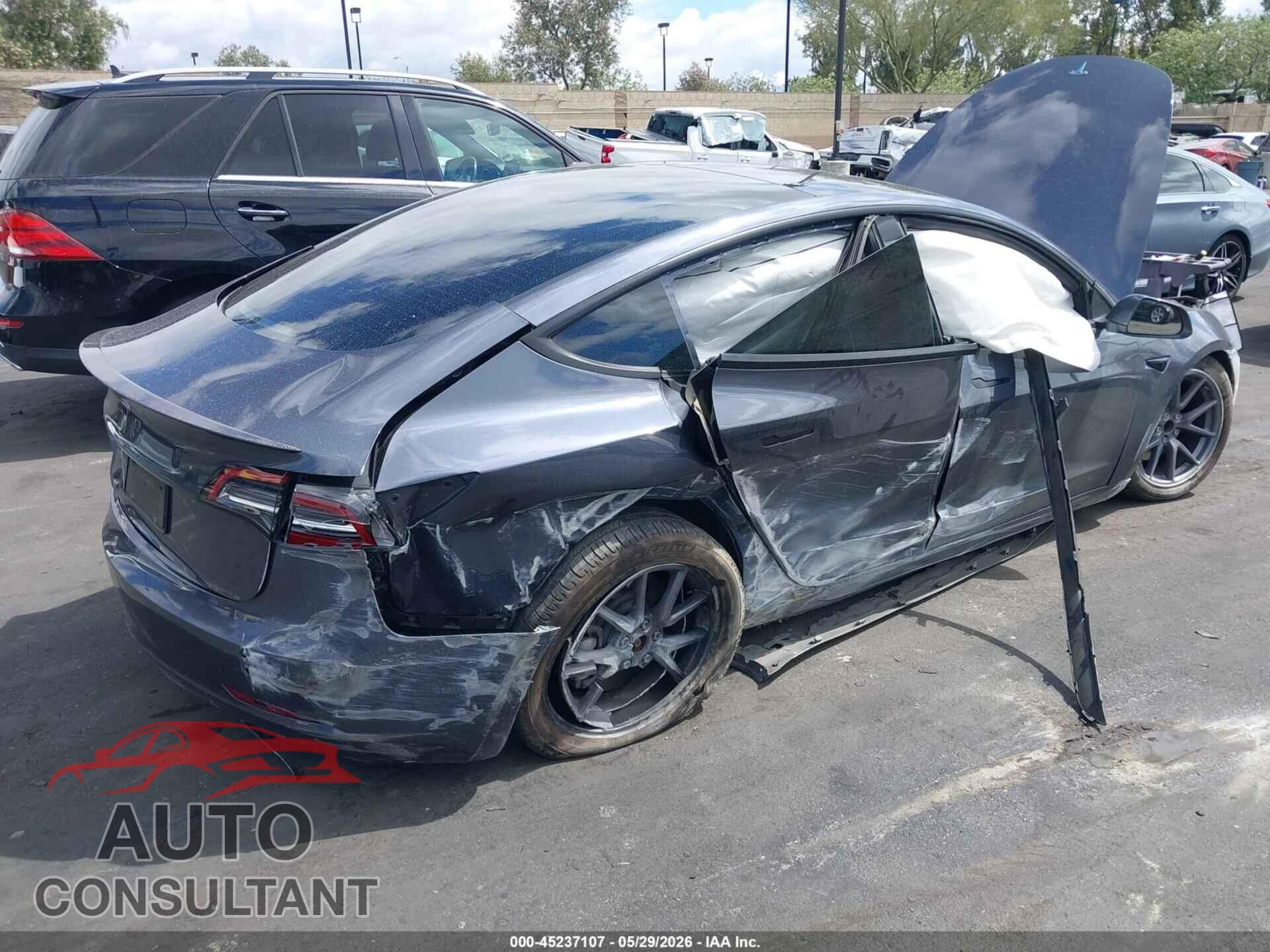 TESLA MODEL 3 2023 - 5YJ3E1EA4PF606077