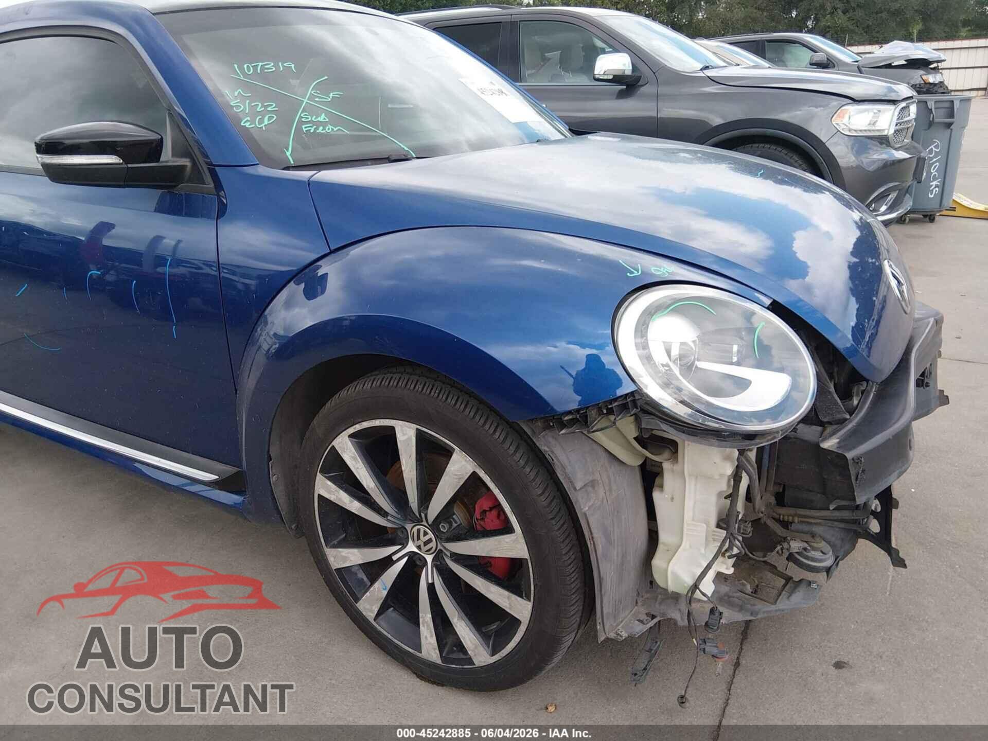 VOLKSWAGEN BEETLE 2013 - 3VWV67AT2DM616403