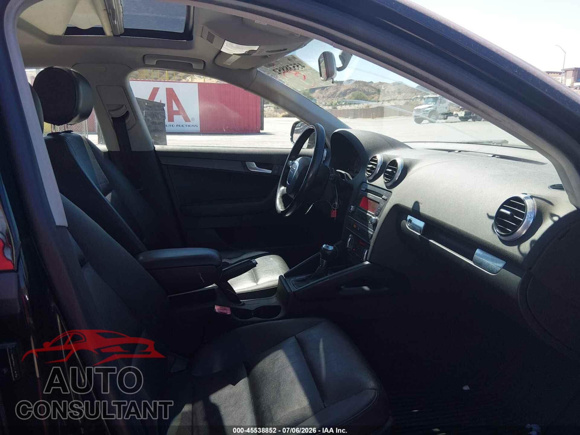 AUDI A3 2011 - WAUBFAFM8BA079614