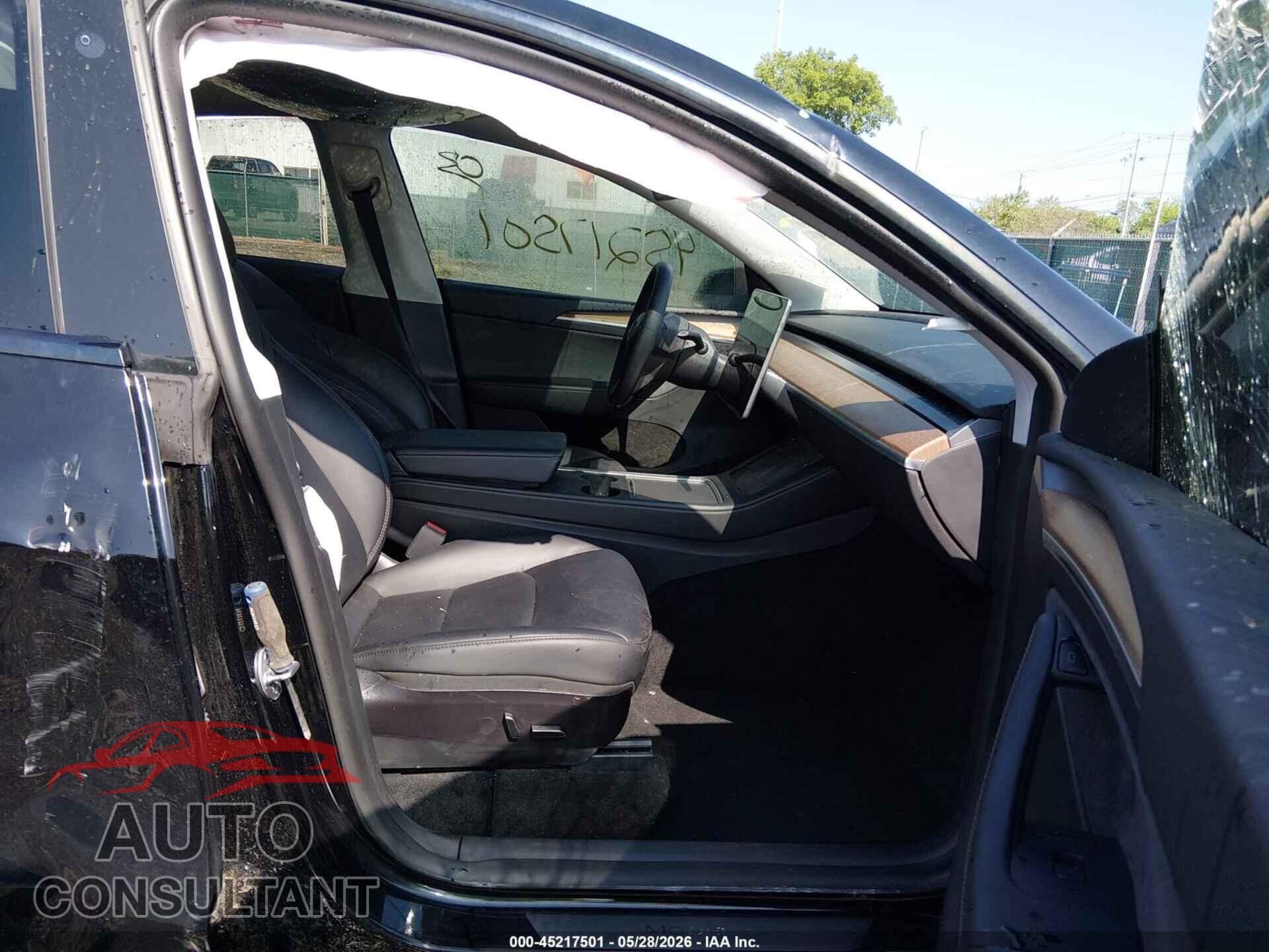 TESLA MODEL Y 2022 - 7SAYGDEF6NF533906