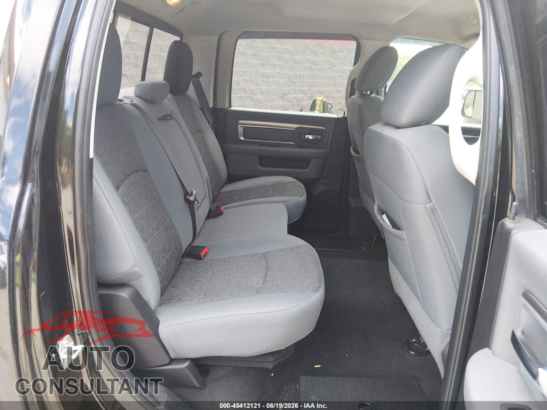 RAM 1500 2017 - 3C6RR7LT1HG742658
