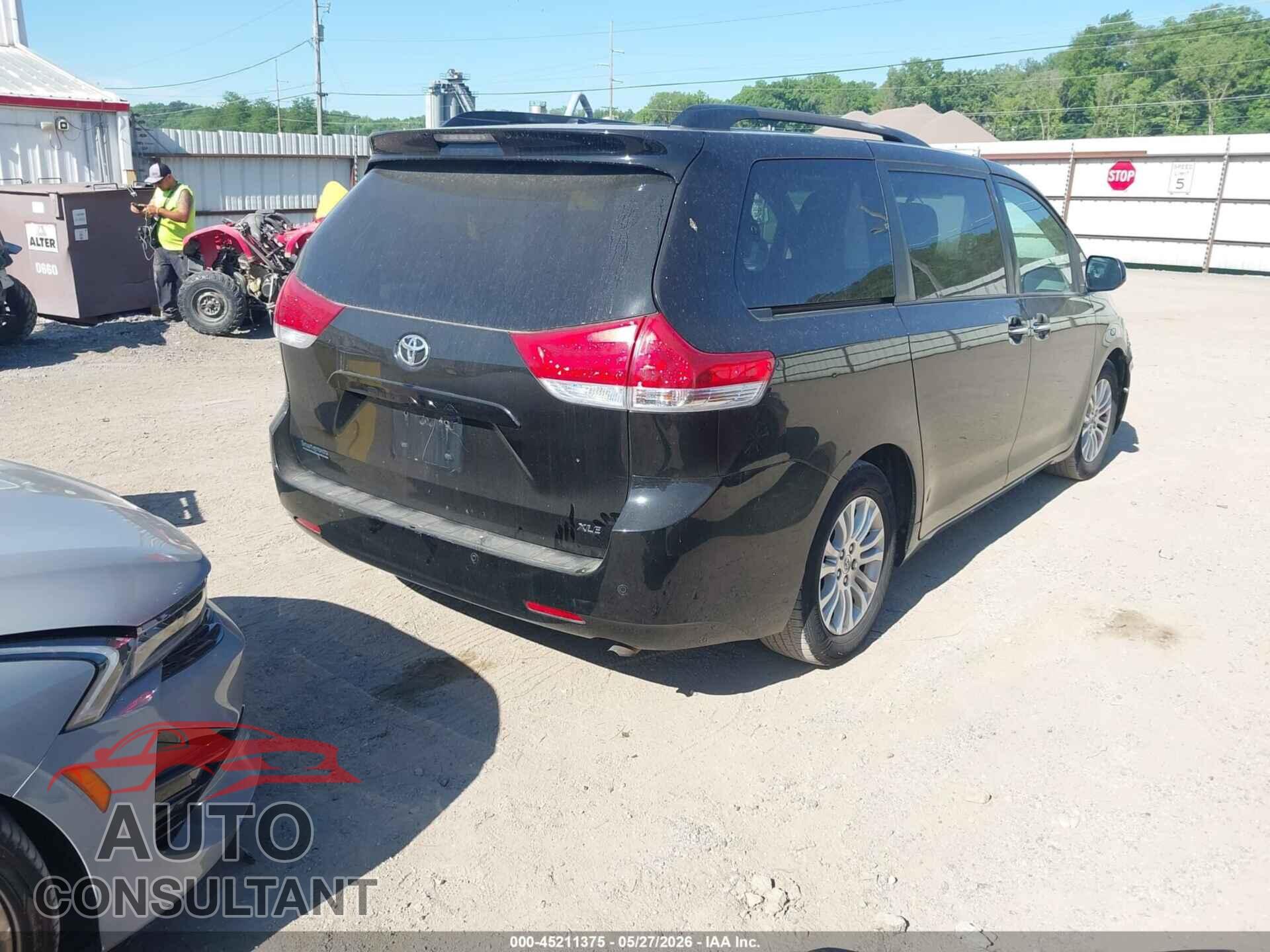 TOYOTA SIENNA 2013 - 5TDYK3DC3DS329054