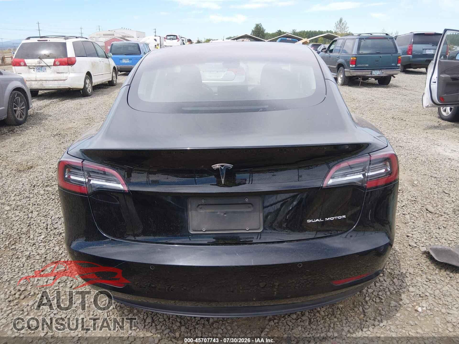 TESLA MODEL 3 2021 - 5YJ3E1EB3MF903104