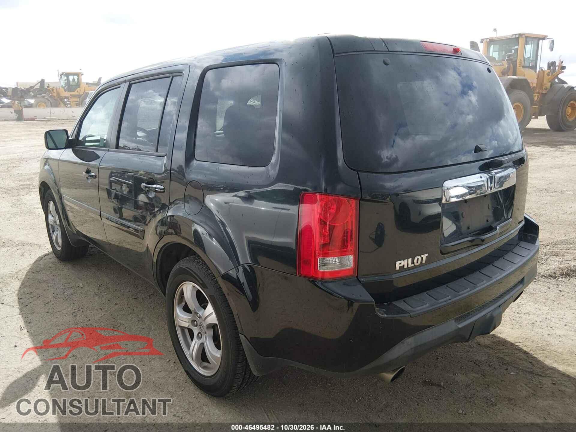 HONDA PILOT 2015 - 5FNYF3H45FB008602