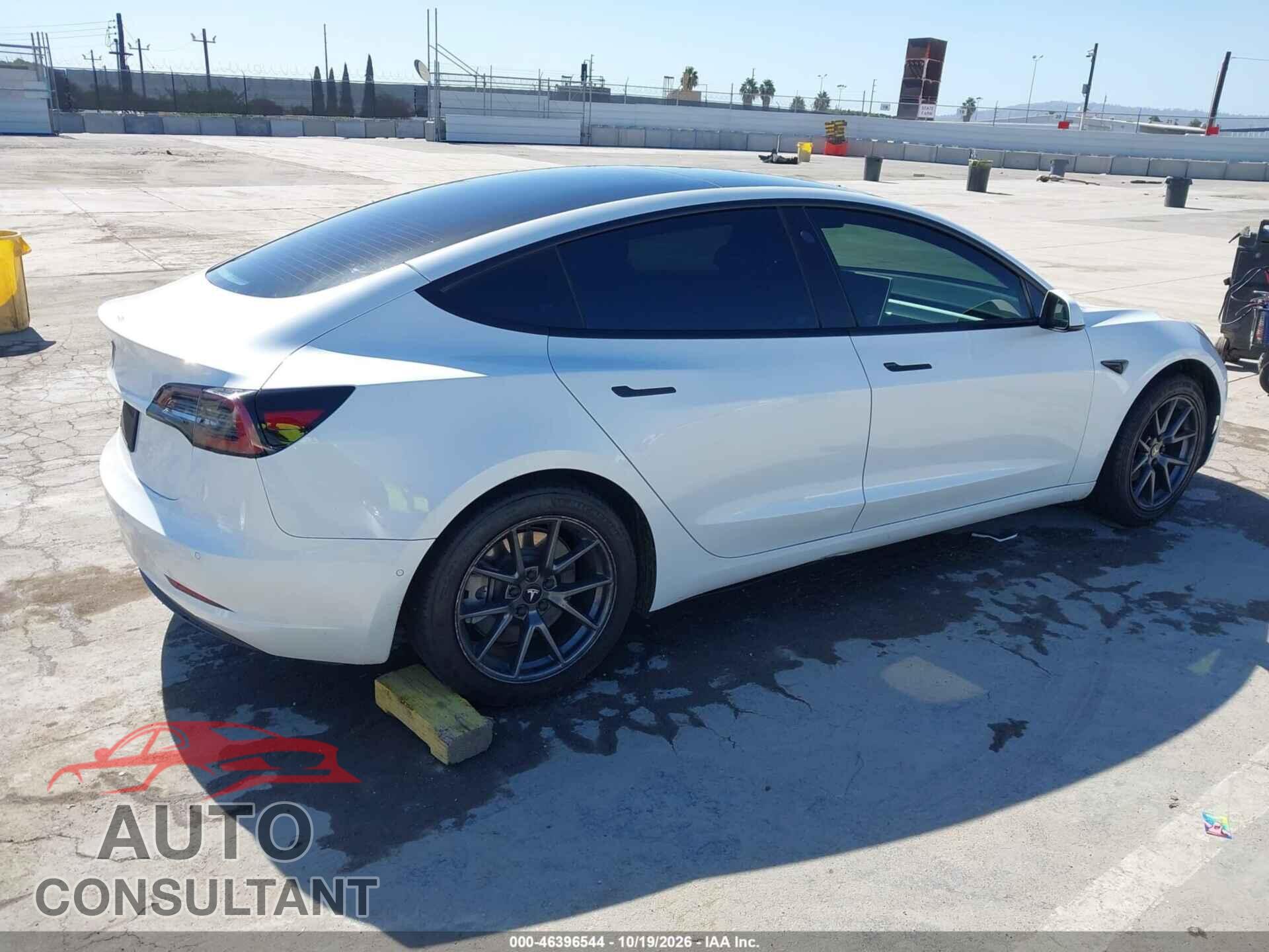 TESLA MODEL 3 2021 - 5YJ3E1EA2MF098431