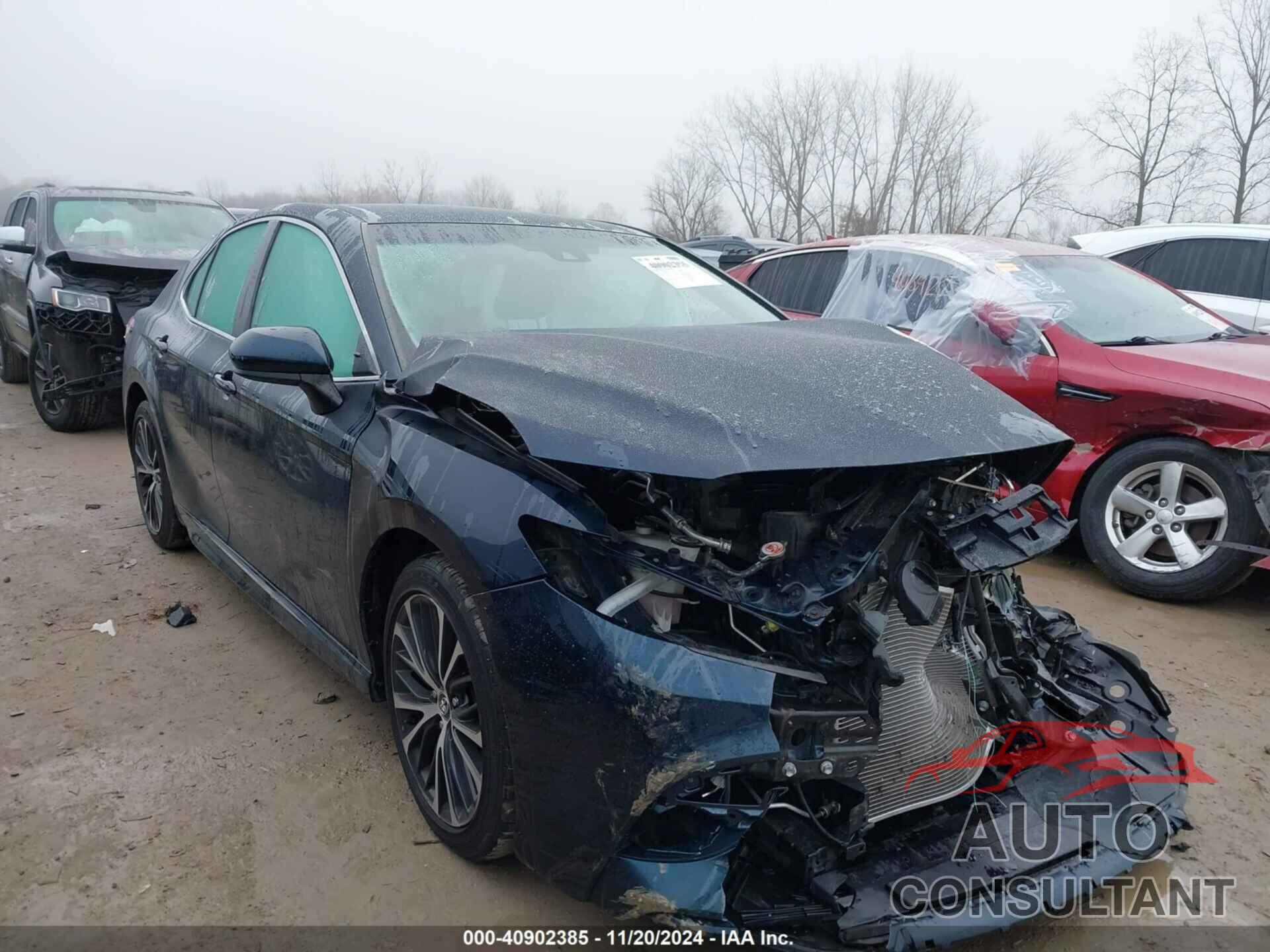 TOYOTA CAMRY 2018 - 4T1B11HK4JU662834