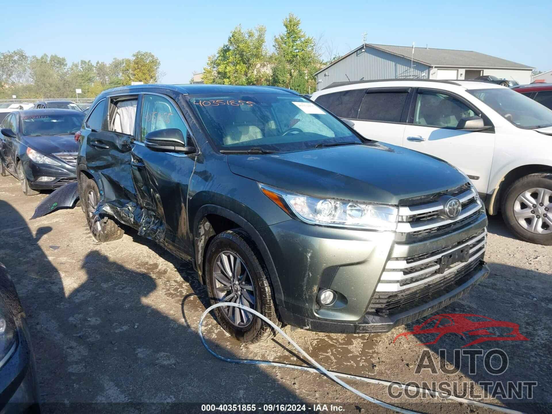 TOYOTA HIGHLANDER 2019 - 5TDJZRFH3KS998544