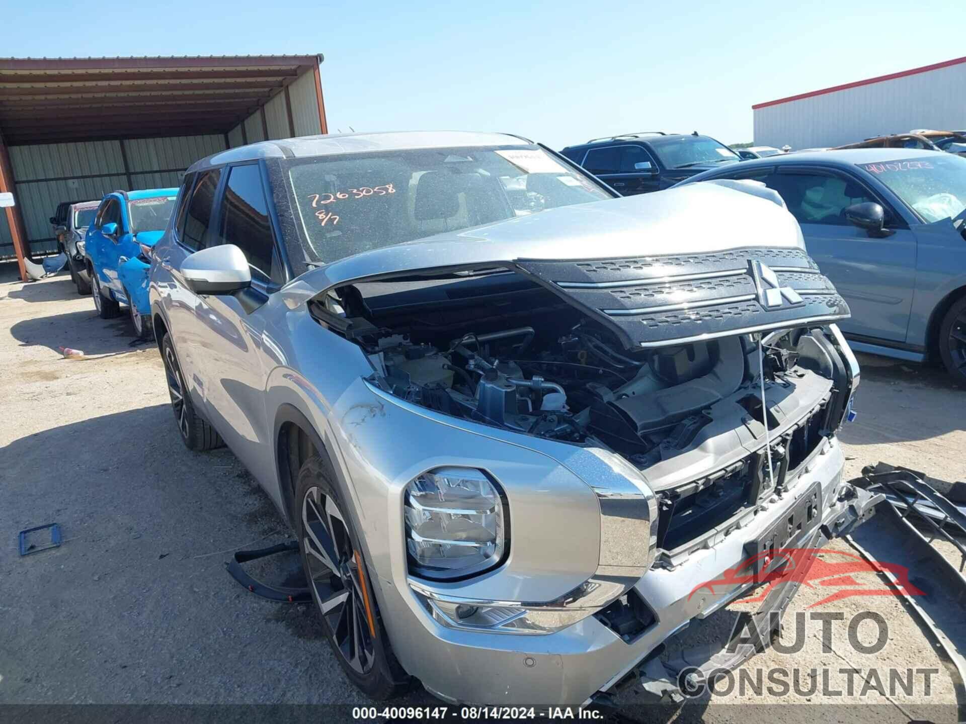 MITSUBISHI OUTLANDER 2023 - JA4J3UA88PZ055738
