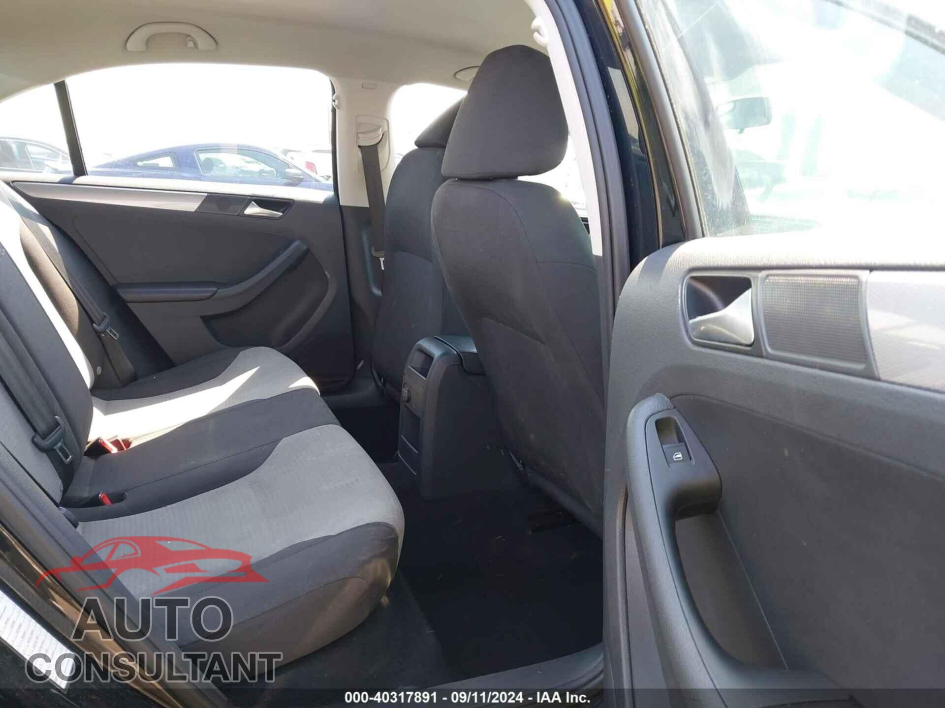 VOLKSWAGEN JETTA 2017 - 3VW2B7AJ2HM308540