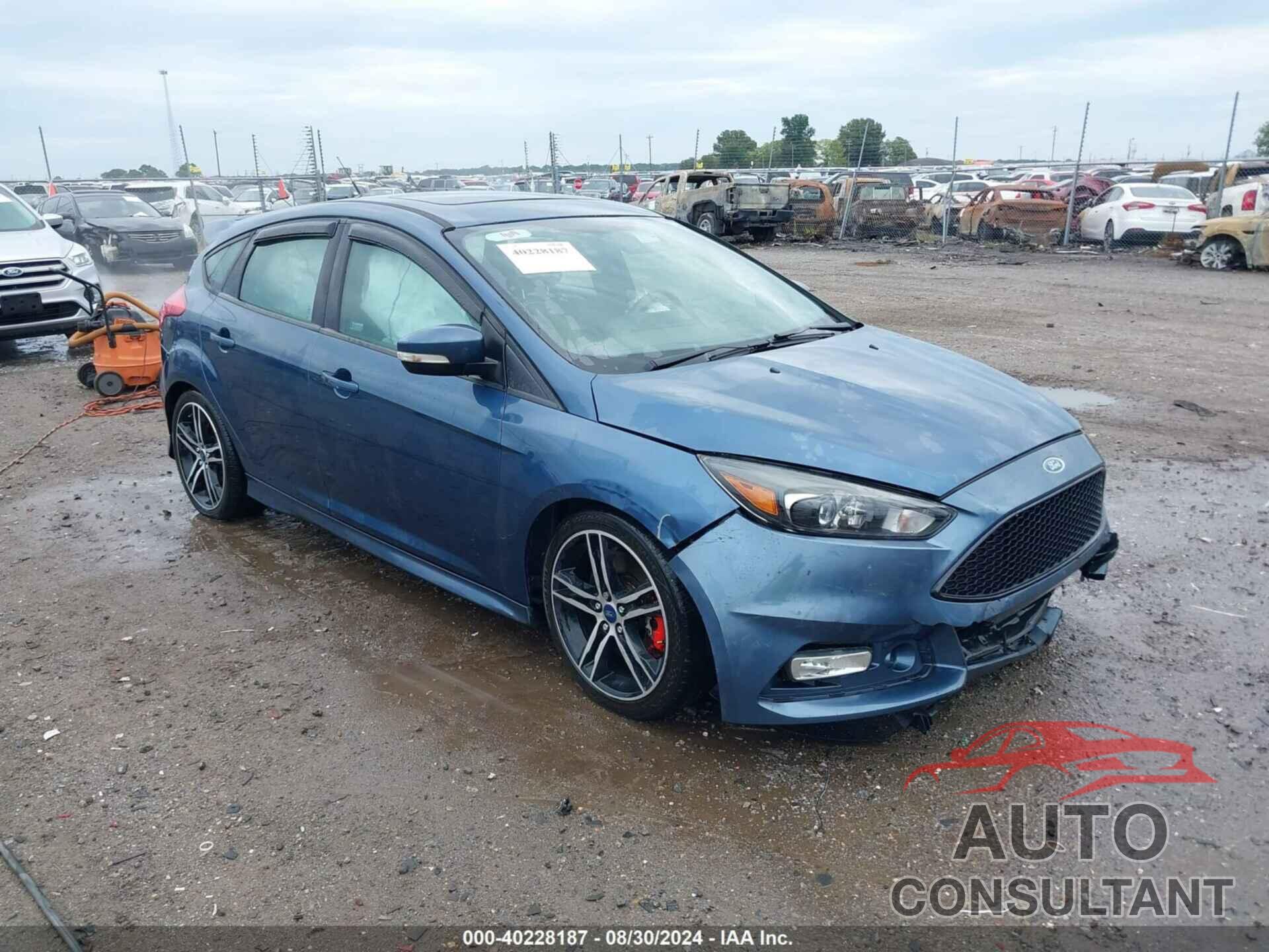 FORD FOCUS ST 2018 - 1FADP3L93JL307922