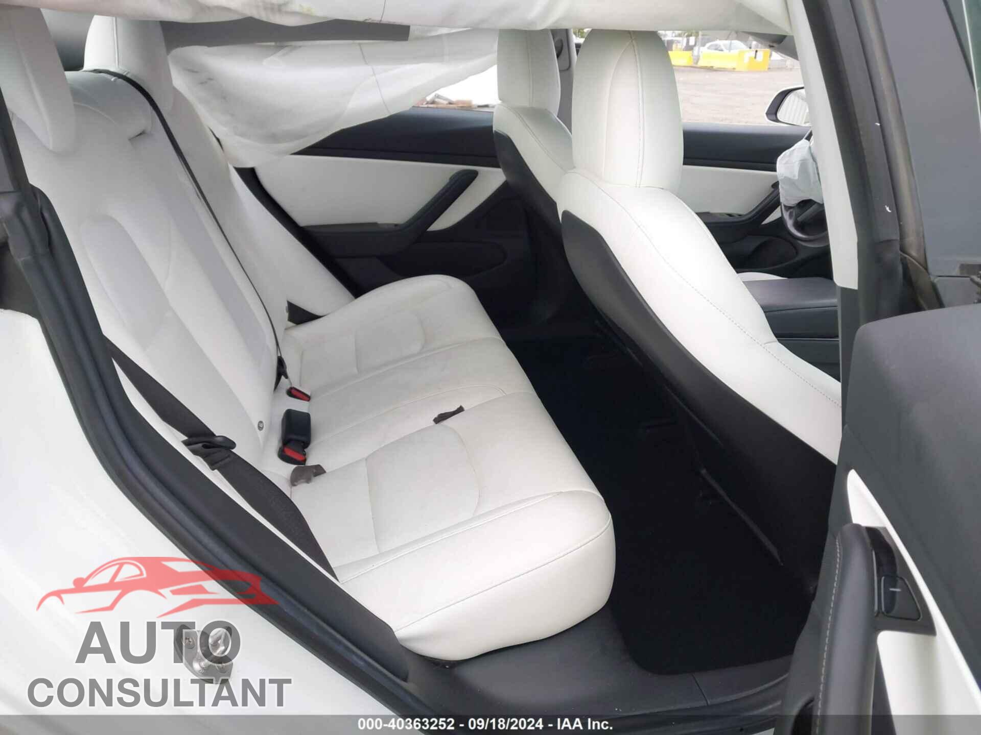 TESLA MODEL 3 2018 - 5YJ3E1EBXJF081347