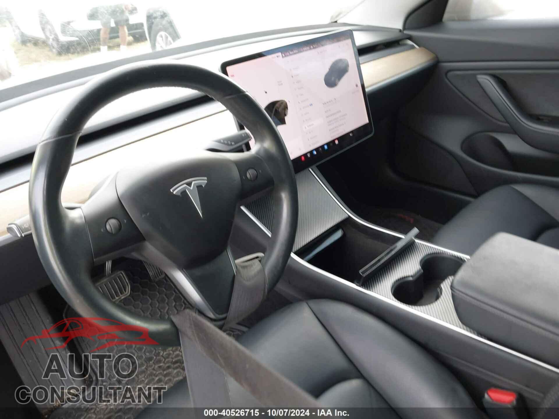 TESLA MODEL 3 2019 - 5YJ3E1EA0KF306528