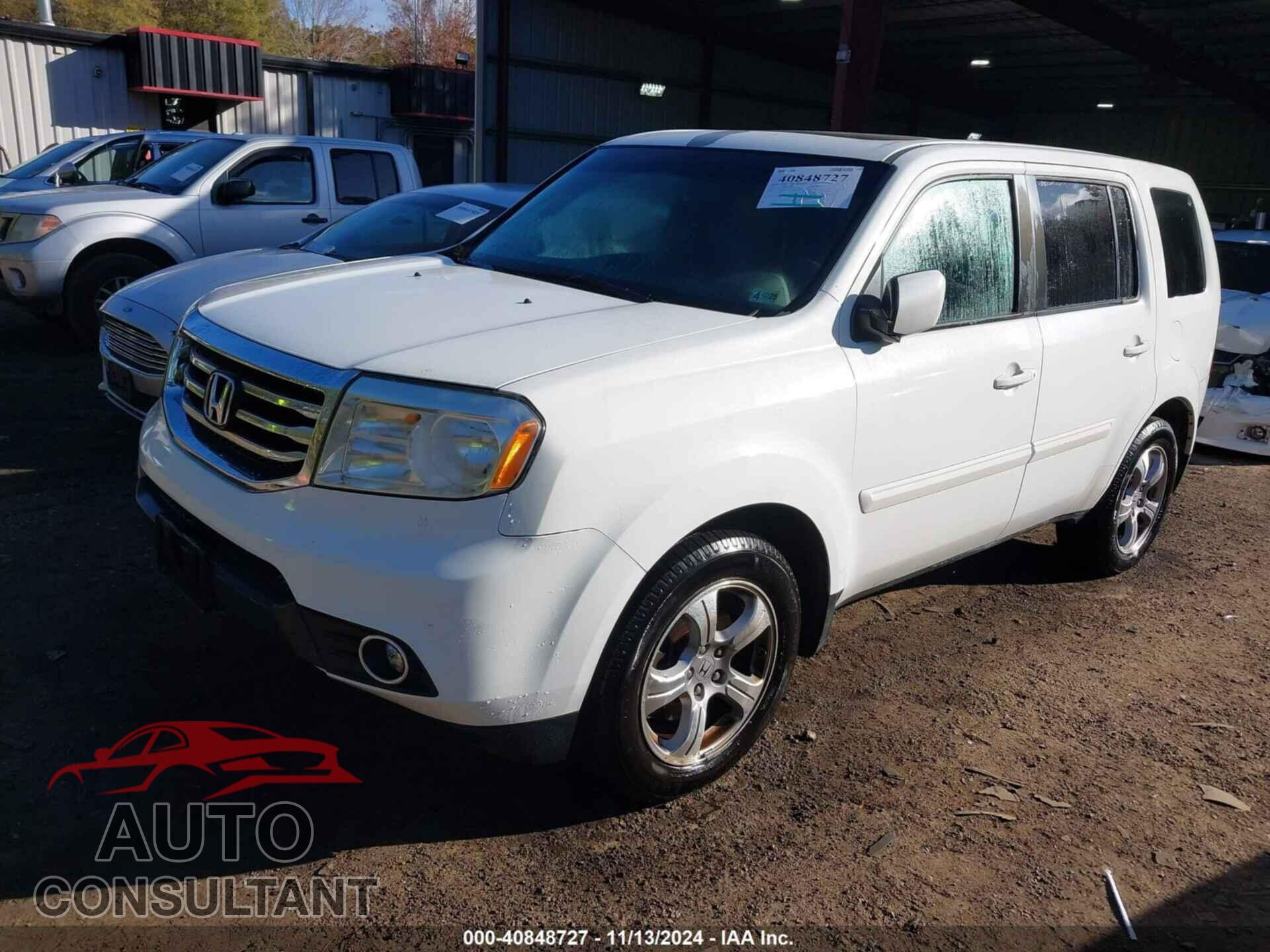 HONDA PILOT 2015 - 5FNYF3H76FB013818