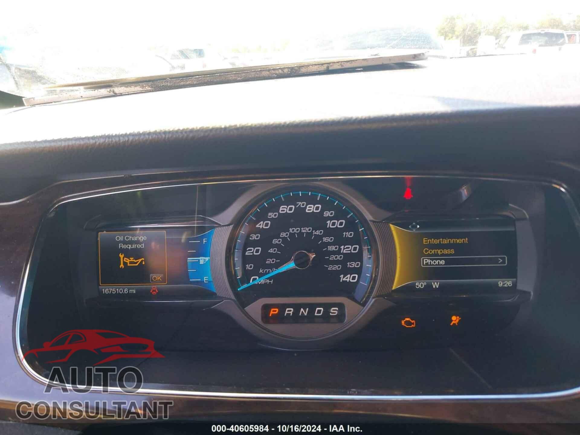 FORD TAURUS 2017 - 1FAHP2F82HG104151