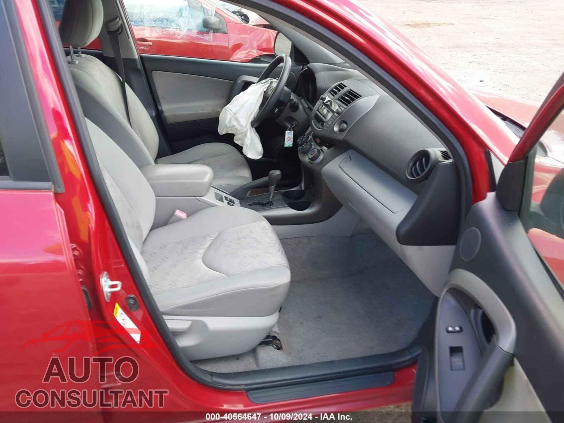 TOYOTA RAV4 2011 - JTMBF4DV1B5038444