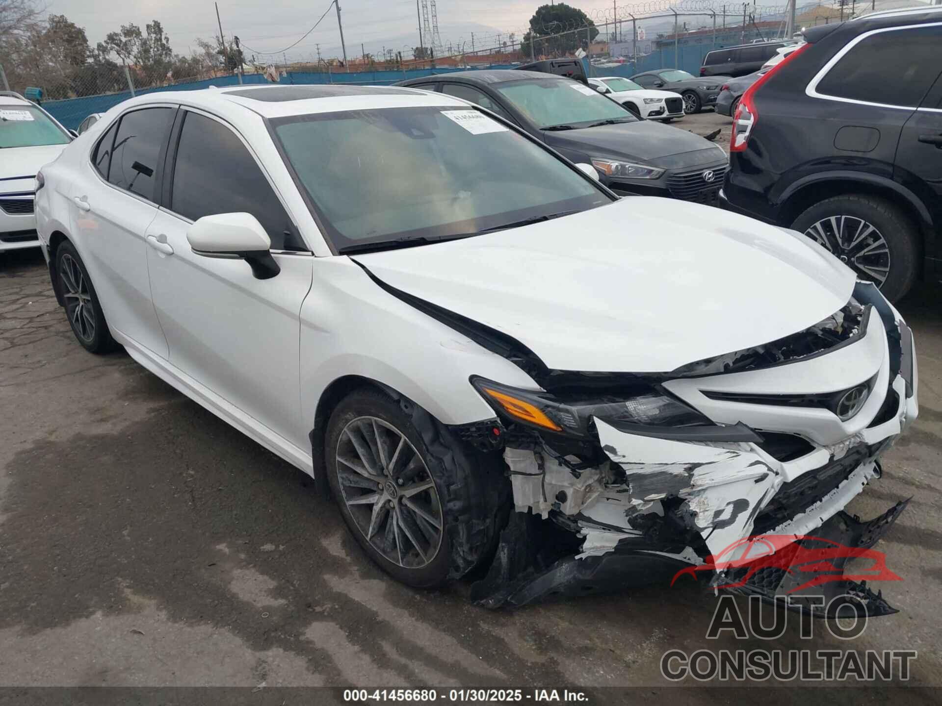 TOYOTA CAMRY 2022 - 4T1T11AK9NU695526