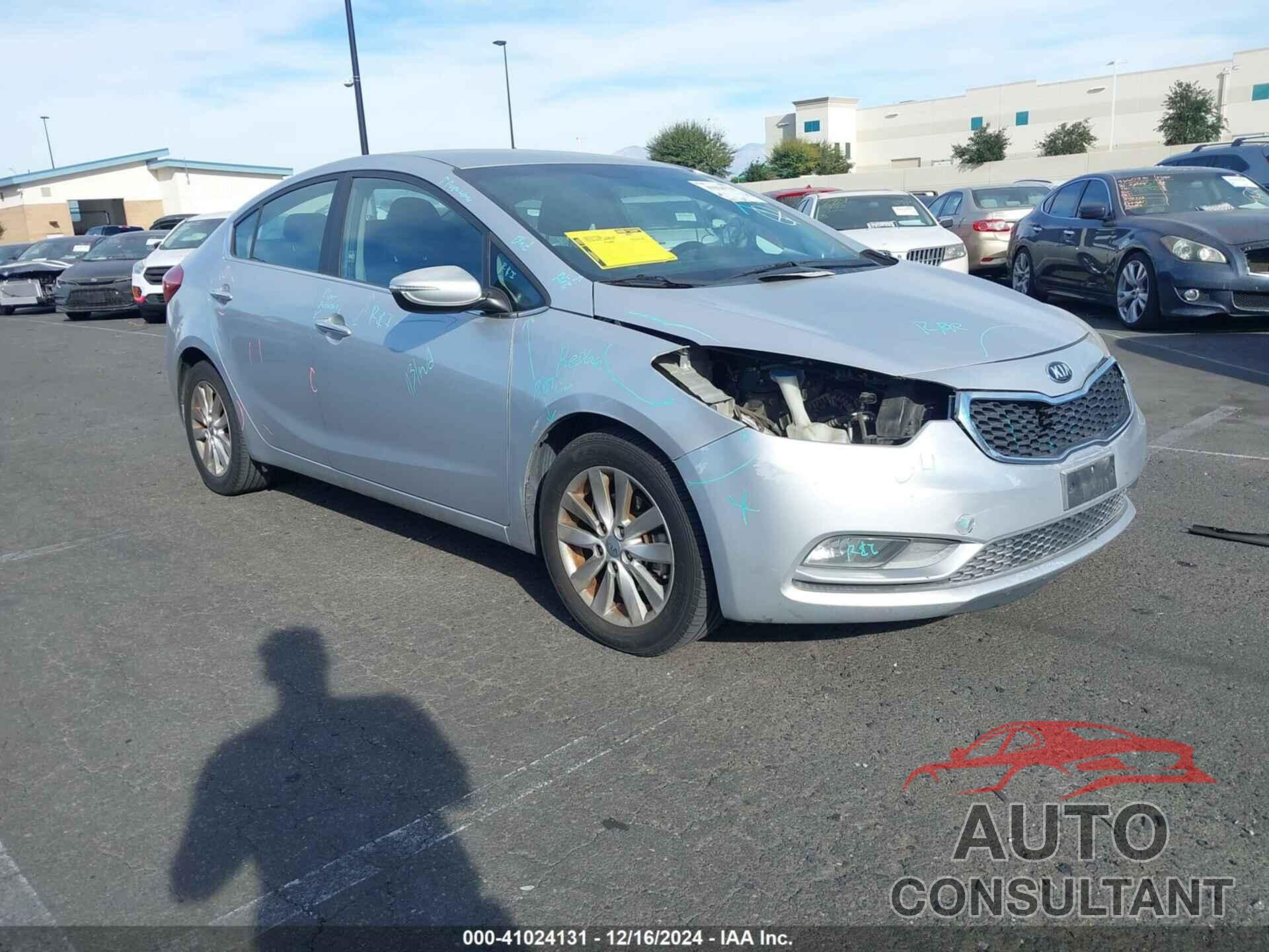 KIA FORTE 2015 - KNAFX4A8XF5343960