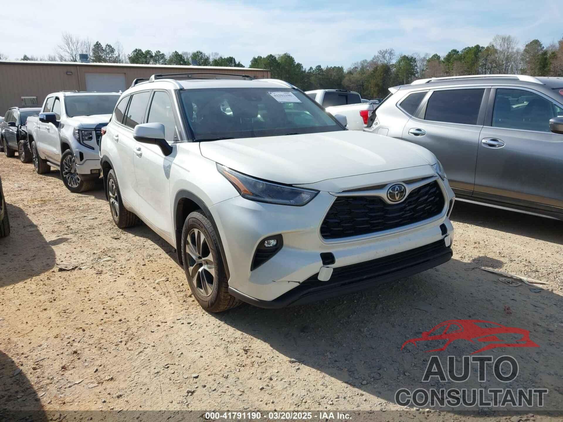 TOYOTA HIGHLANDER 2021 - 5TDHZRBH6MS539502