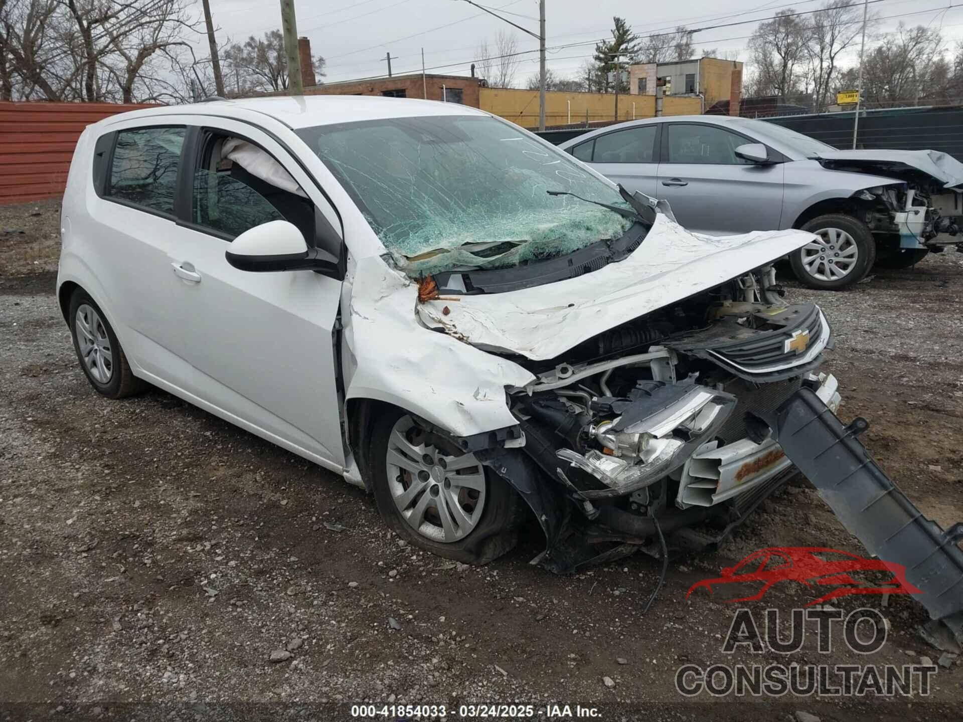 CHEVROLET SONIC 2019 - 1G1JG6SB9K4122121