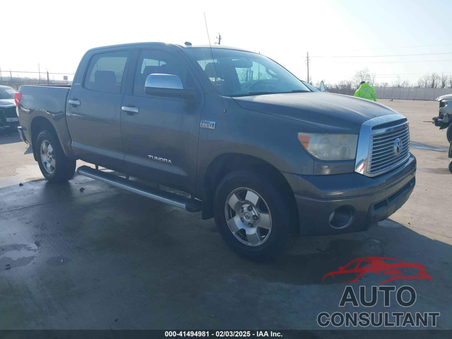 TOYOTA TUNDRA 2011 - 5TFFY5F15BX108415