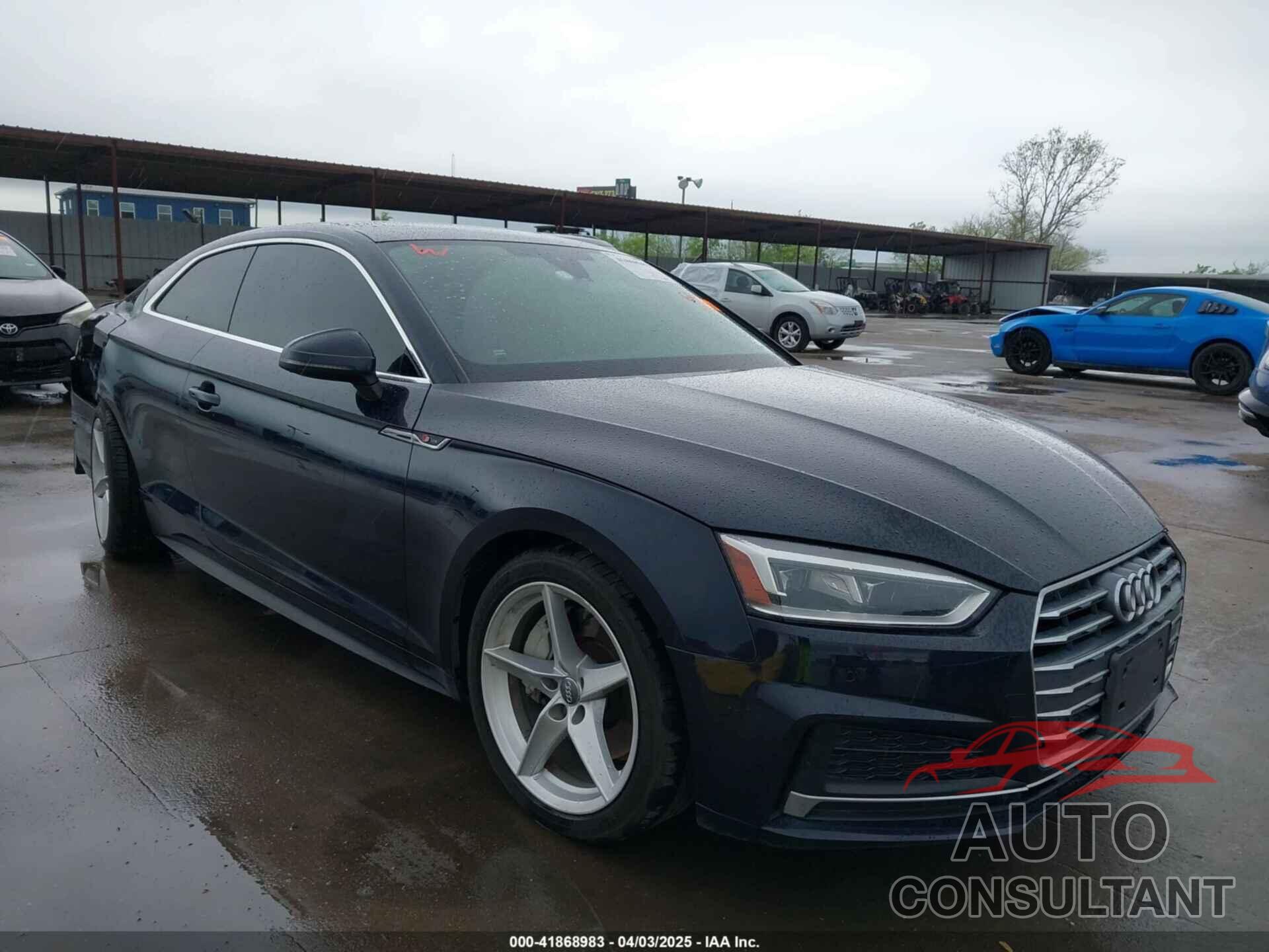 AUDI A5 2018 - WAUTNAF56JA049039
