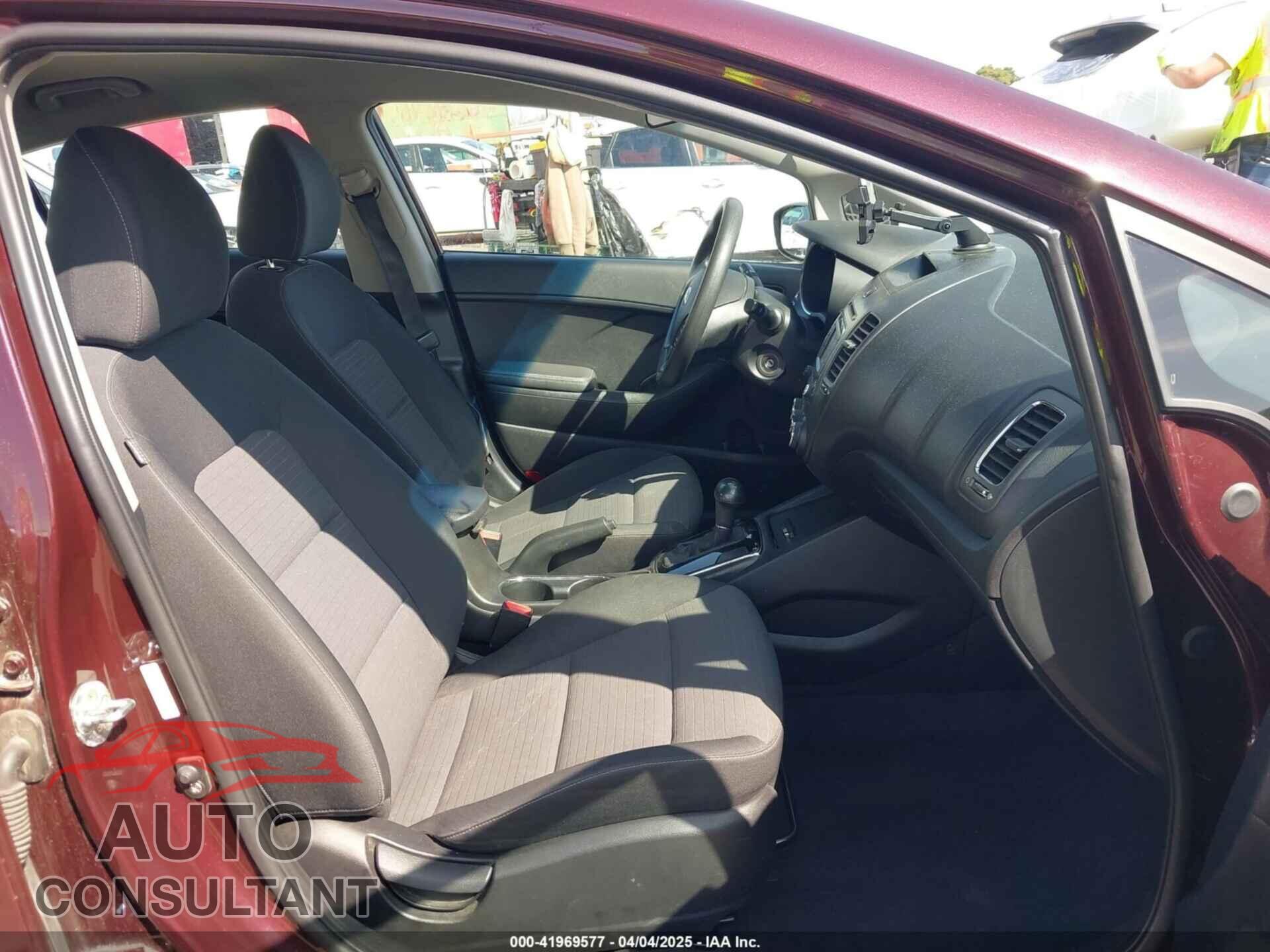 KIA FORTE 2017 - 3KPFL4A73HE123797