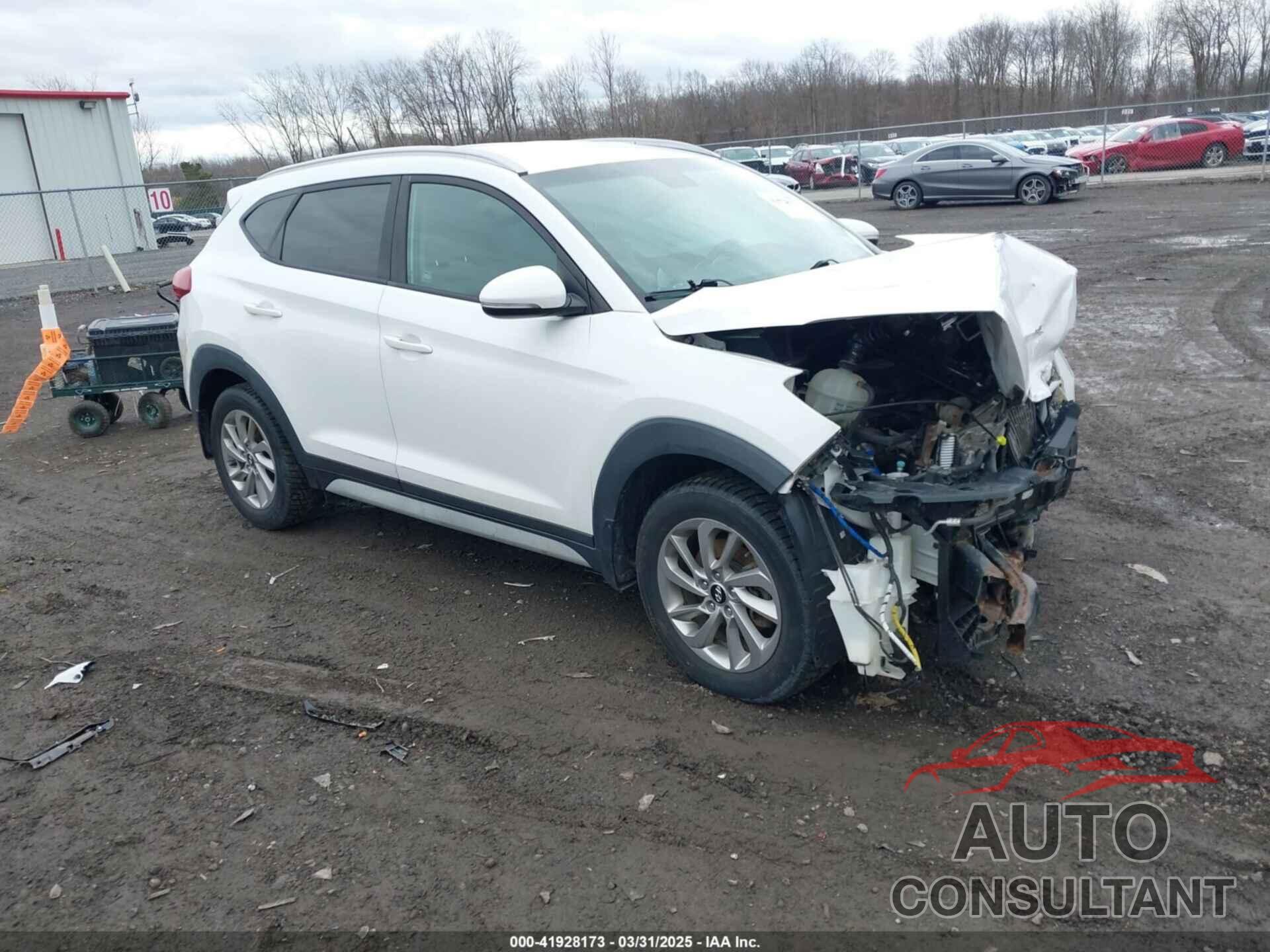 HYUNDAI TUCSON 2017 - KM8J3CA26HU371869