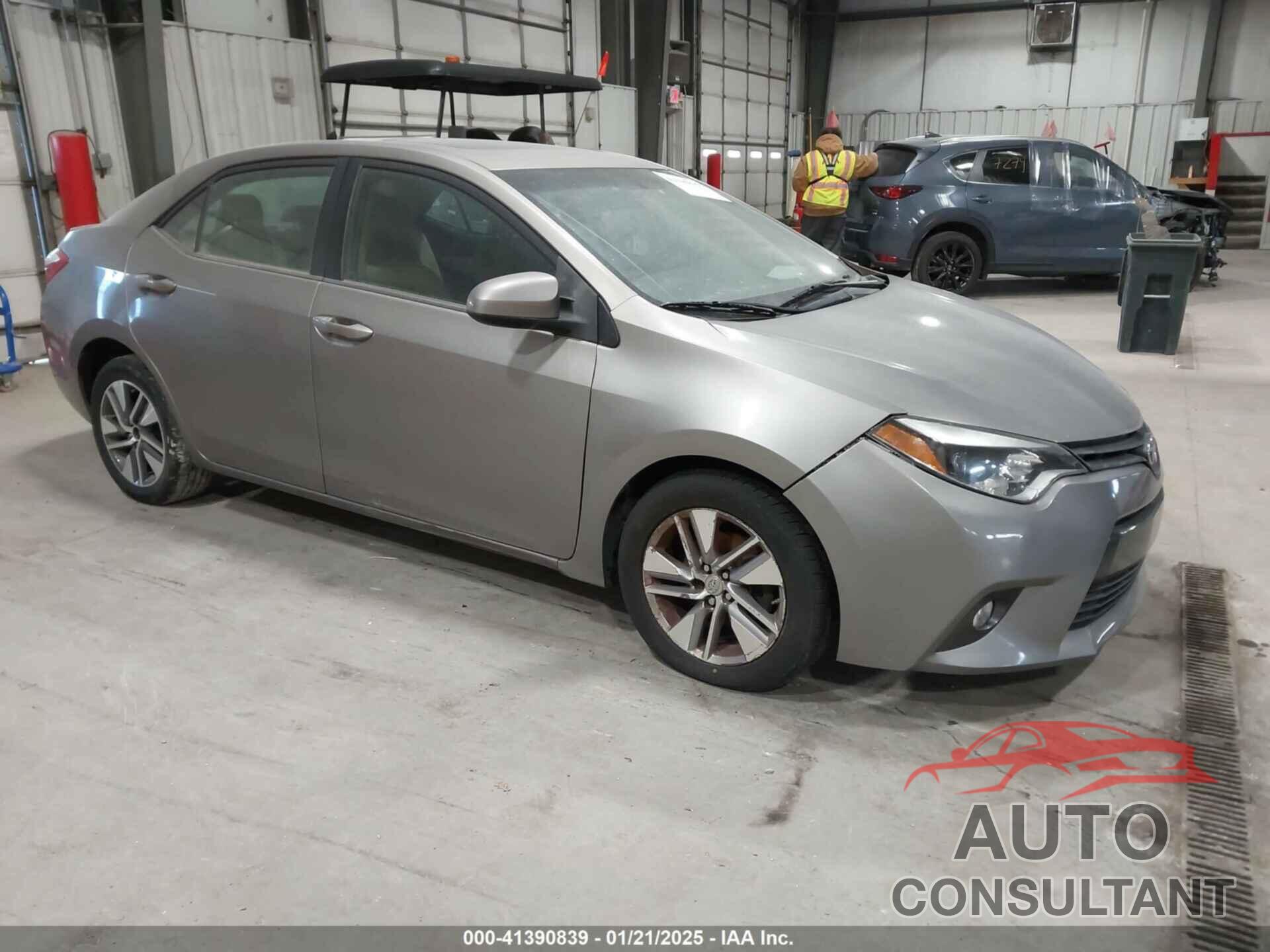 TOYOTA COROLLA 2015 - 2T1BPRHE7FC460442