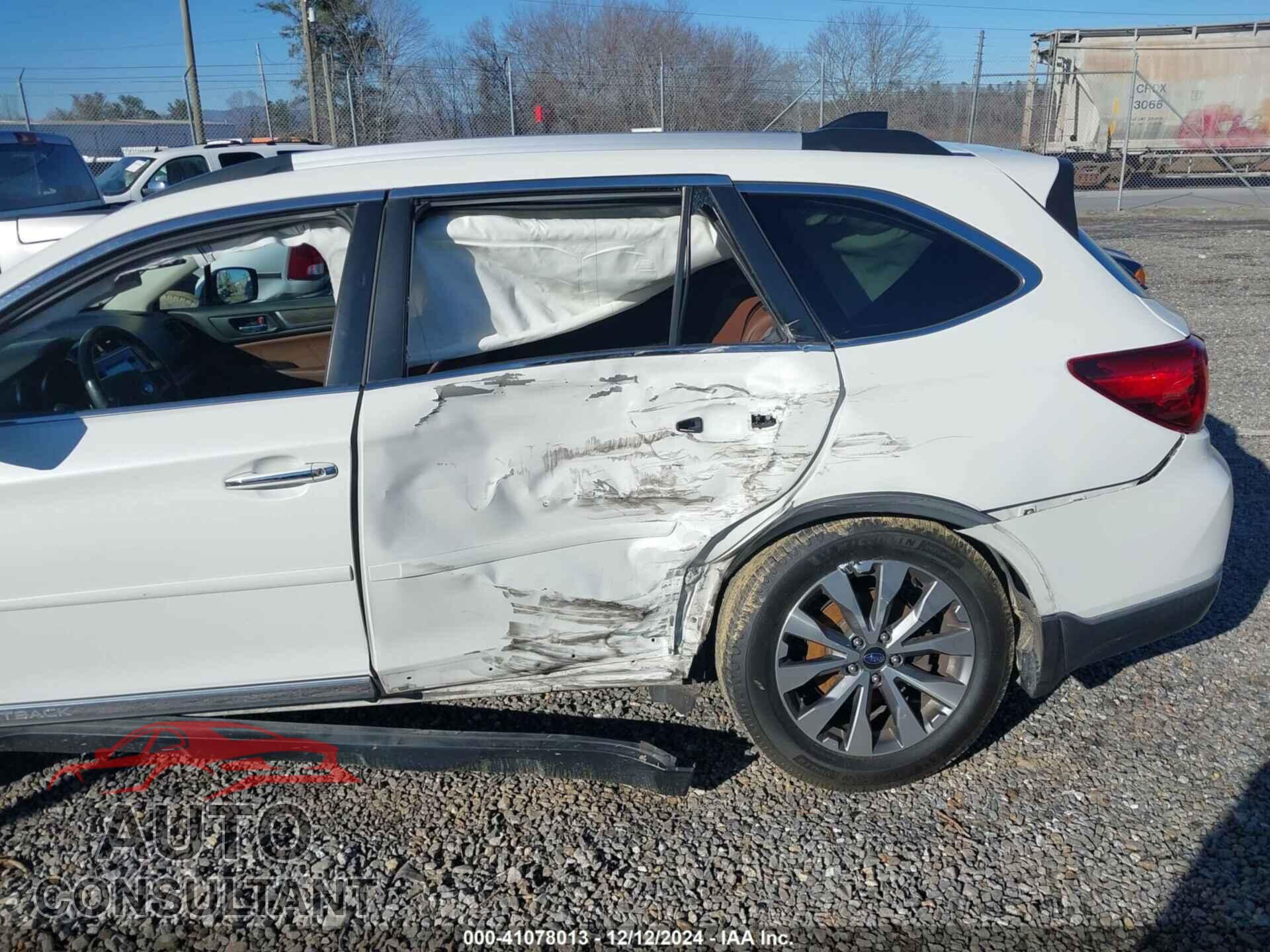SUBARU OUTBACK 2017 - 4S4BSETC7H3301375